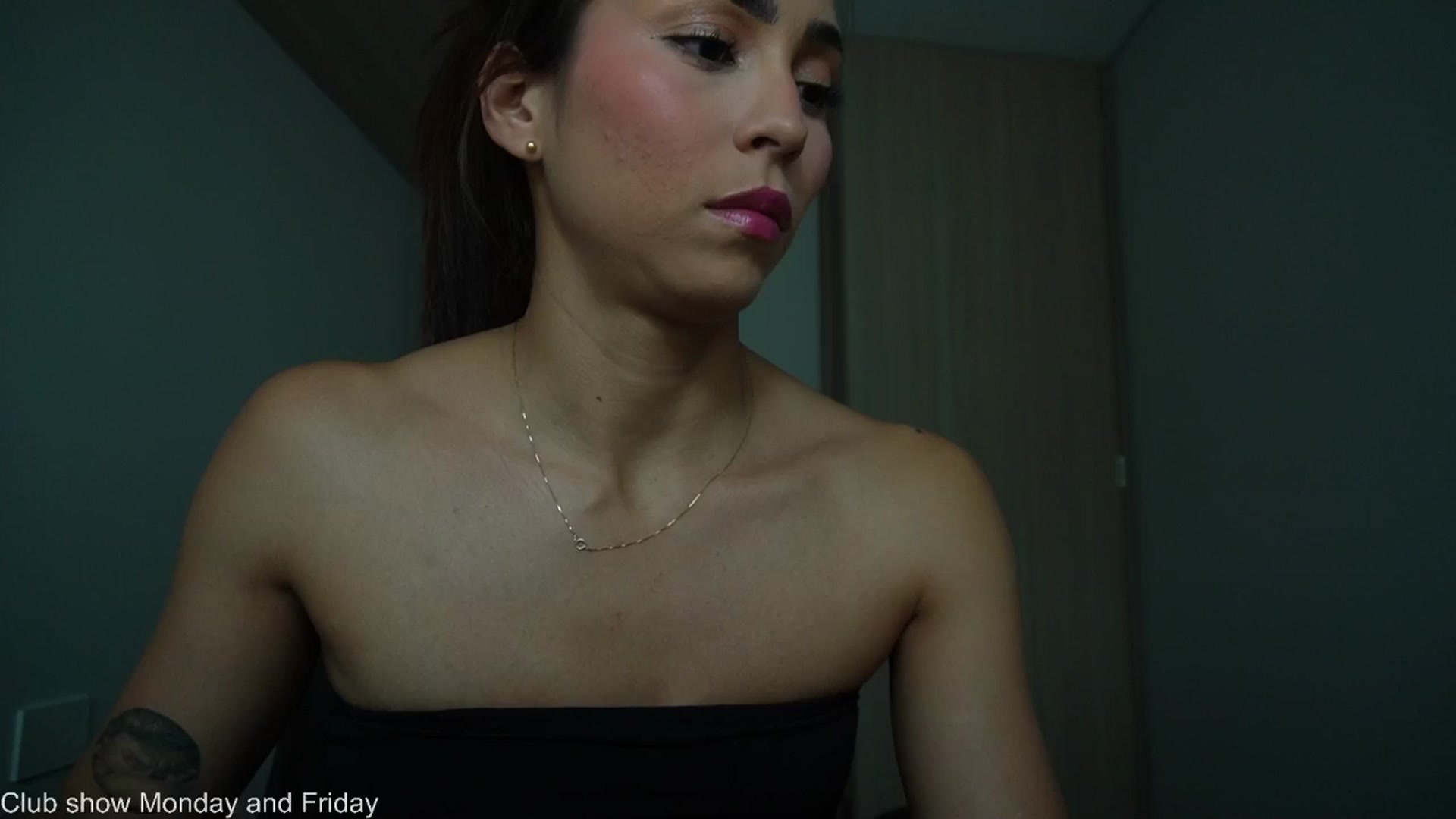 Gallery image thumbnail from Xialing's myfreecams stream on, 08/26/2025, 24:11 image 2 of 20