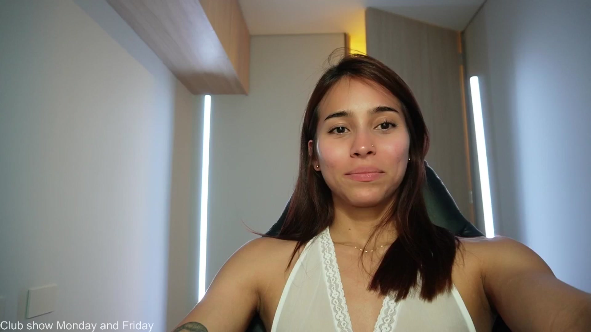 Gallery image thumbnail from Xialing's myfreecams stream on, 09/01/2025, 23:59 image 1 of 20