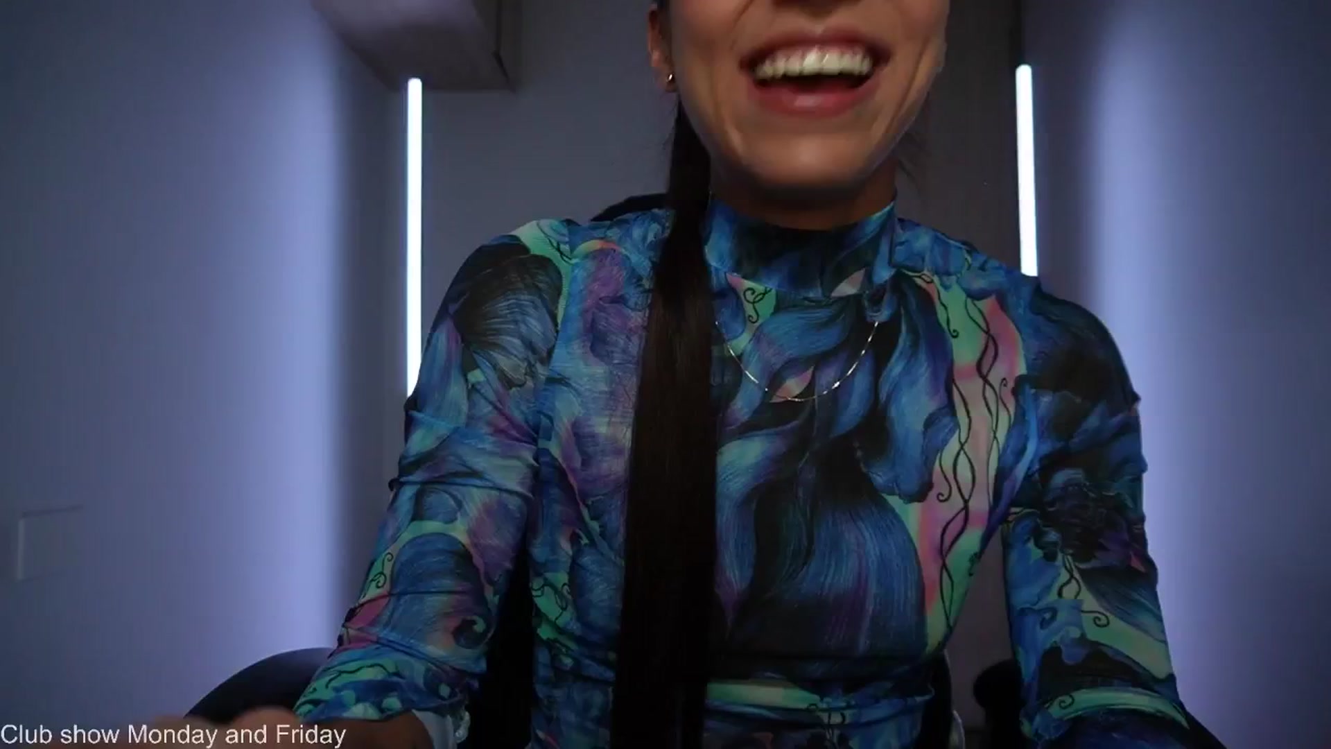 Gallery image thumbnail from Xialing's myfreecams stream on, 09/15/2025, 23:46 image 6 of 20