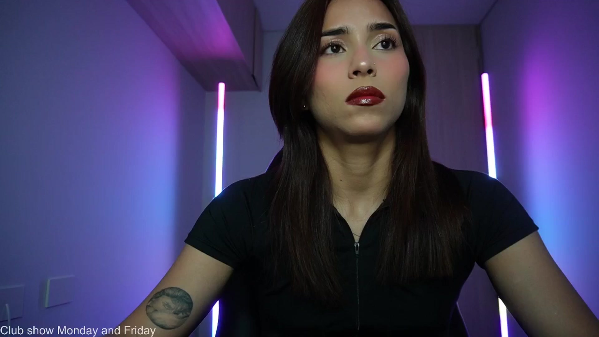Gallery image thumbnail from Xialing's myfreecams stream on, 09/16/2025, 23:38 image 1 of 20