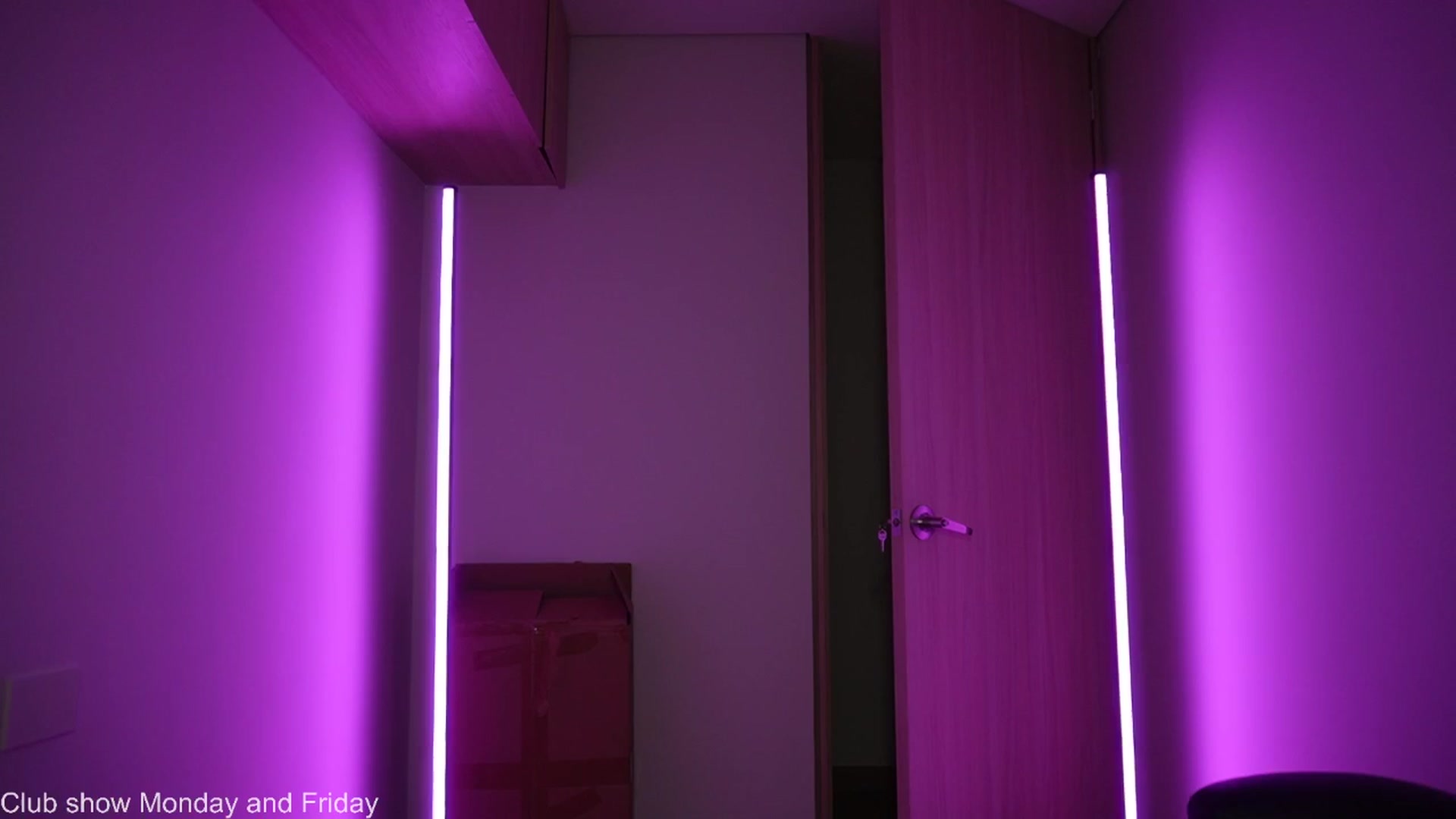 Gallery image thumbnail from Xialing's myfreecams stream on, 09/19/2025, 23:59 image 16 of 20