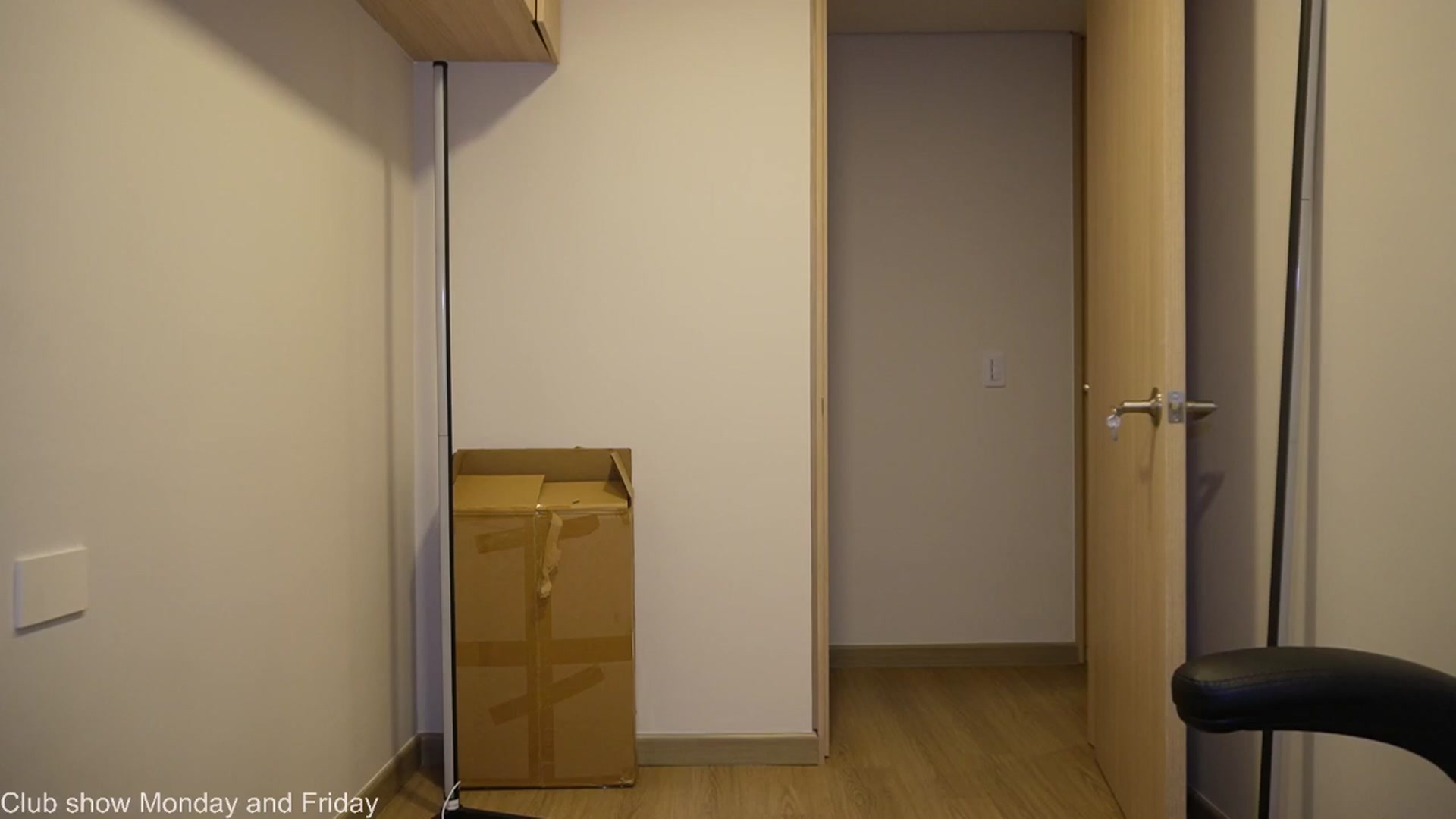 Gallery image thumbnail from Xialing's myfreecams stream on, 09/19/2025, 23:59 image 9 of 20