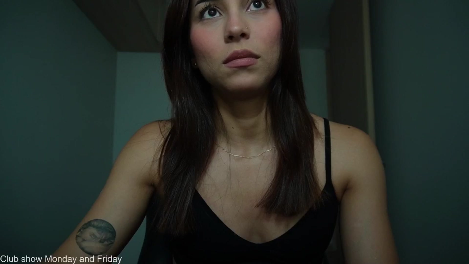 Gallery image thumbnail from Xialing's myfreecams stream on, 10/13/2025, 23:49 image 10 of 20