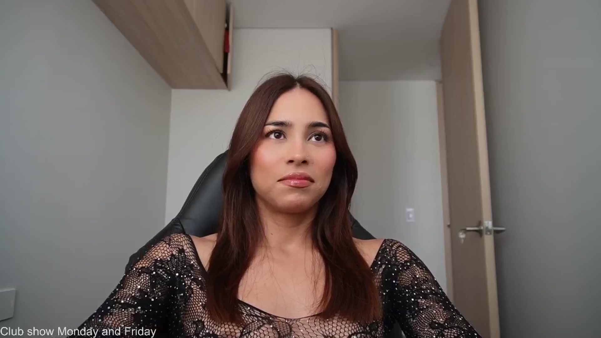 Gallery image thumbnail from Xialing's myfreecams stream on, 11/03/2025, 22:47 image 5 of 20
