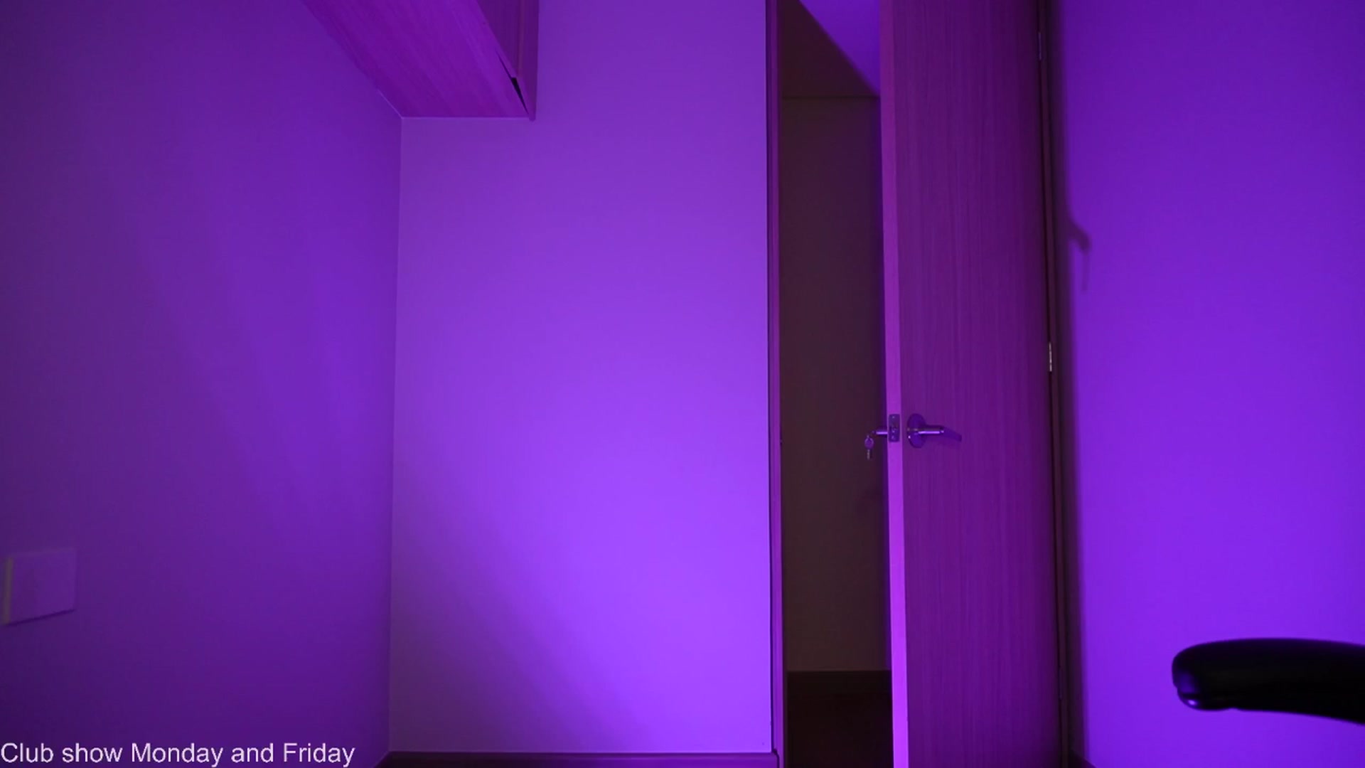 Gallery image thumbnail from Xialing's myfreecams stream on, 12/03/2025, 23:49 image 17 of 20