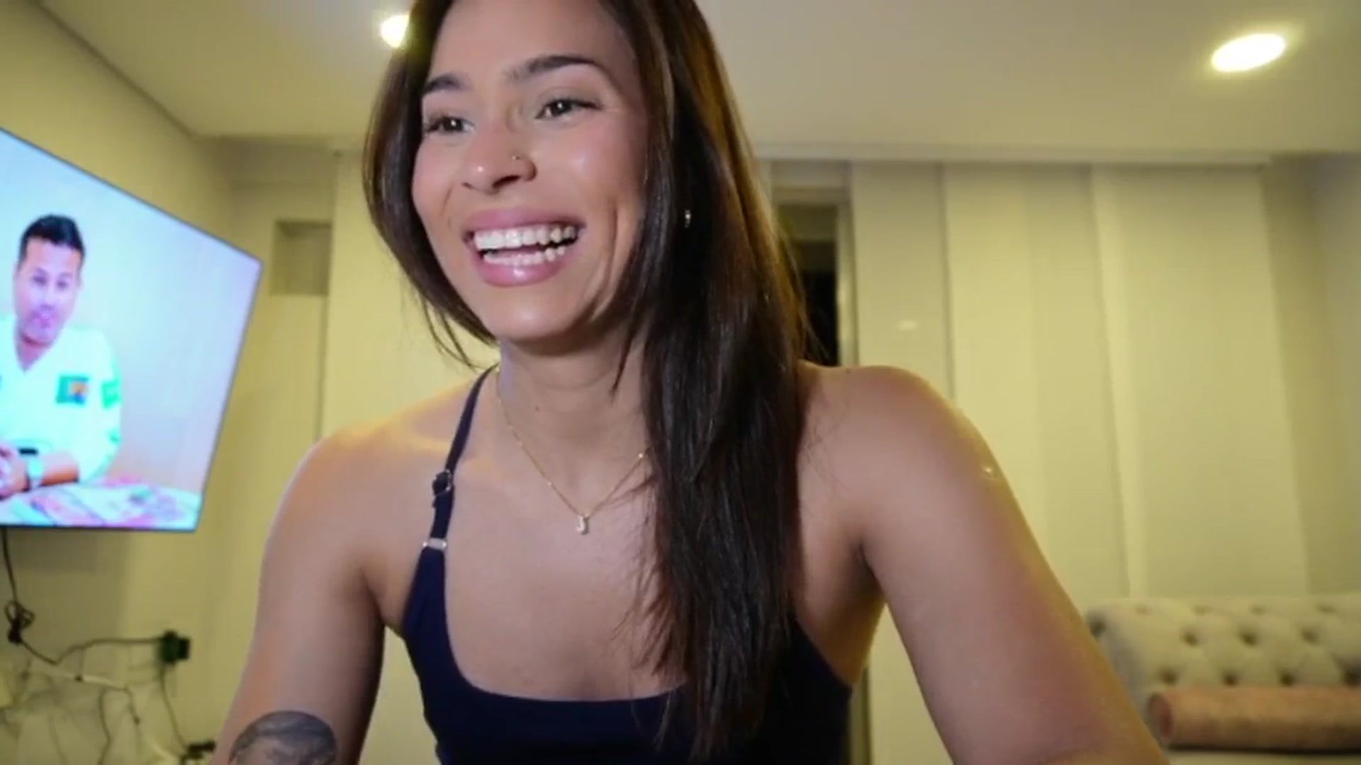 Gallery image thumbnail from Xialing's myfreecams stream on, 01/10/2026, 24:01 image 10 of 20