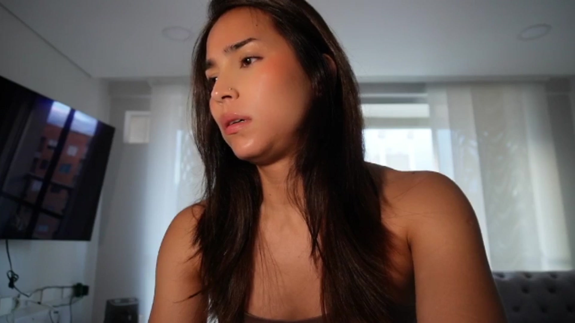 Gallery image thumbnail from Xialing's myfreecams stream on, 01/14/2026, 23:05 image 3 of 20