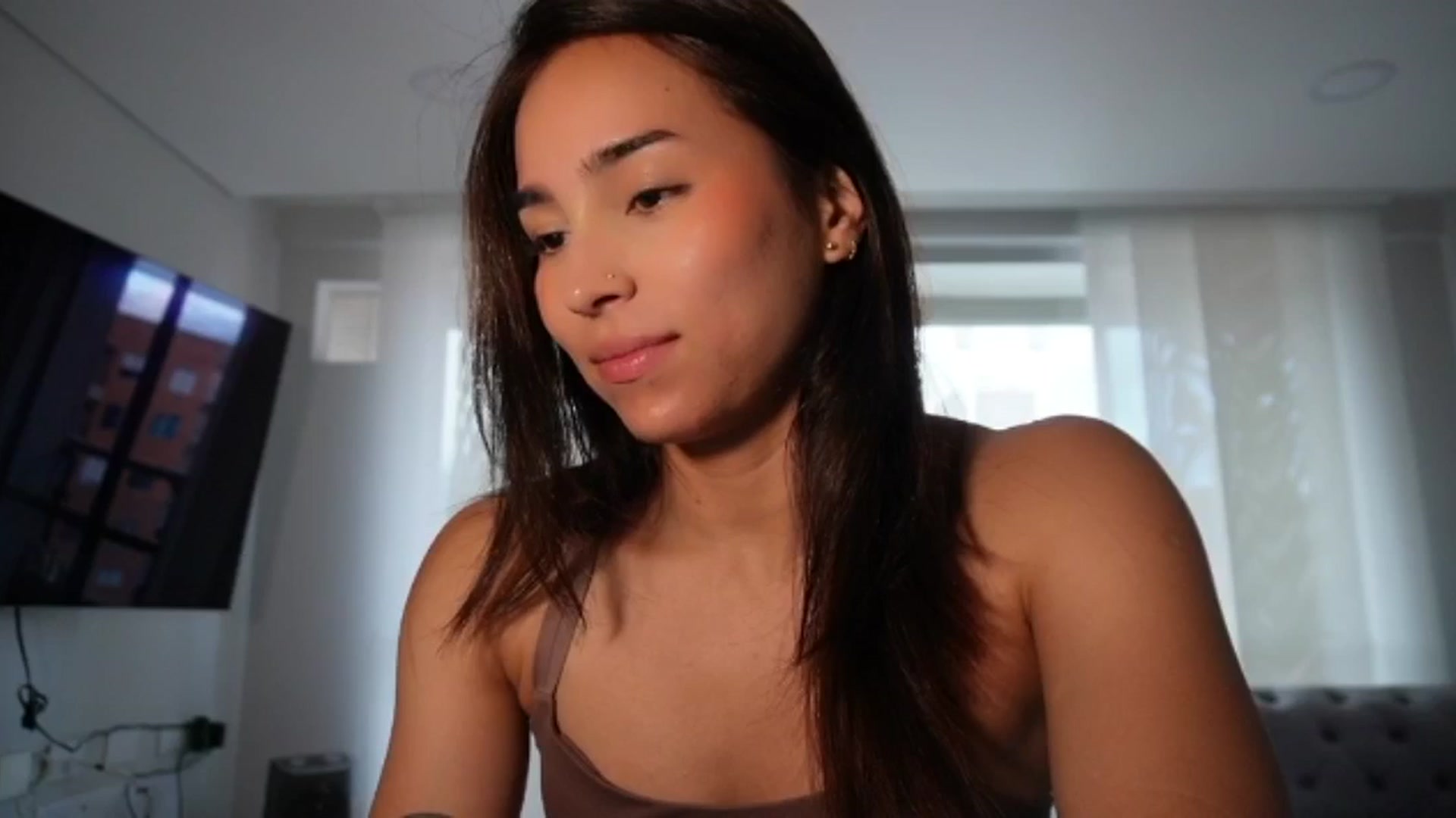 Gallery image thumbnail from Xialing's myfreecams stream on, 01/14/2026, 23:05 image 1 of 20