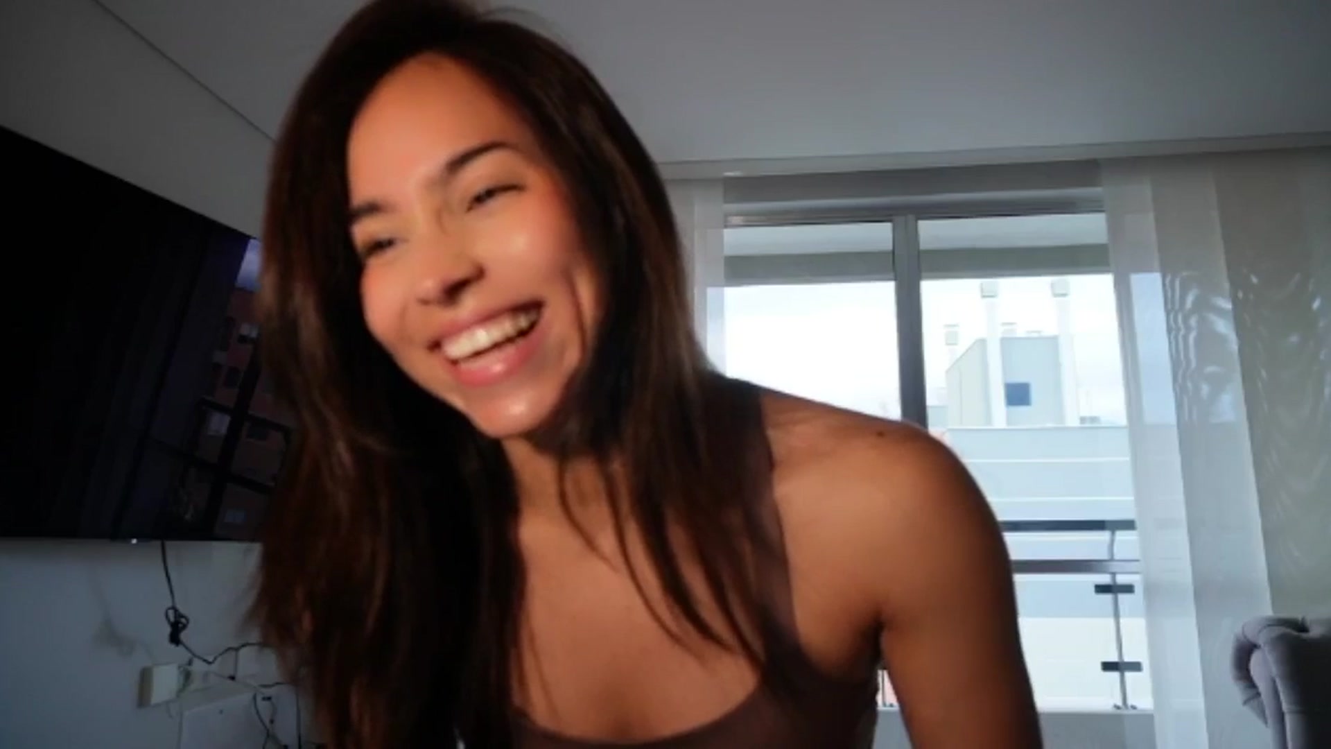 Gallery image thumbnail from Xialing's myfreecams stream on, 01/14/2026, 23:05 image 12 of 20