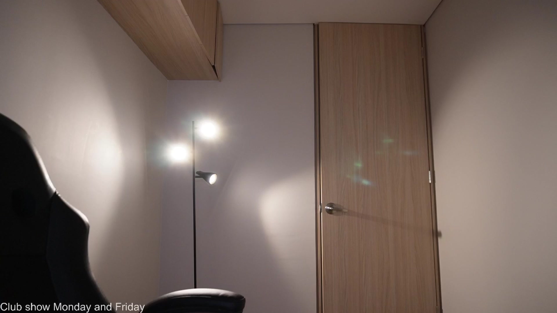 Gallery image thumbnail from Xialing's myfreecams stream on, 01/16/2026, 23:57 image 6 of 20