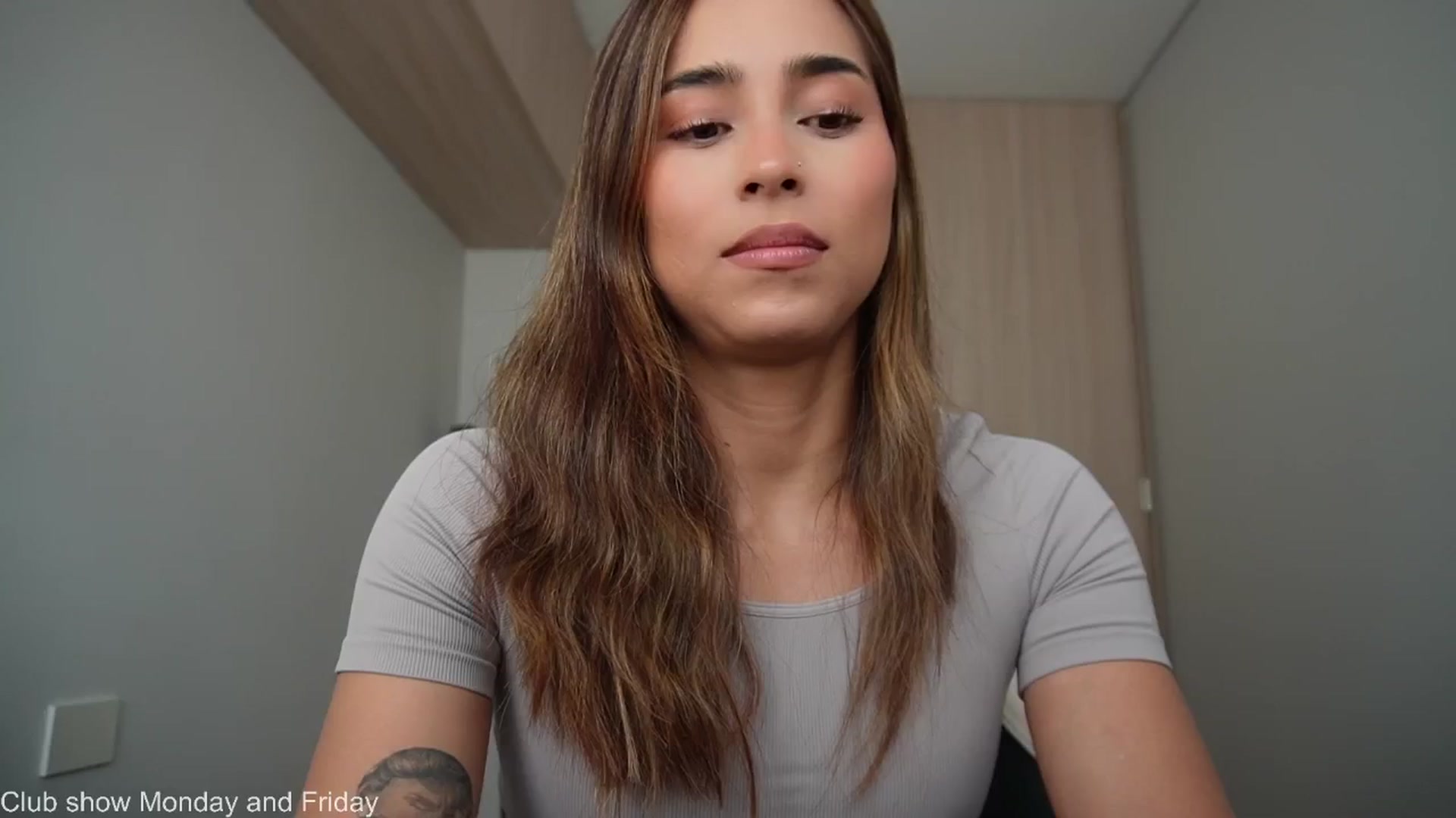 Gallery image thumbnail from Xialing's myfreecams stream on, 02/25/2026, 21:59 image 17 of 20