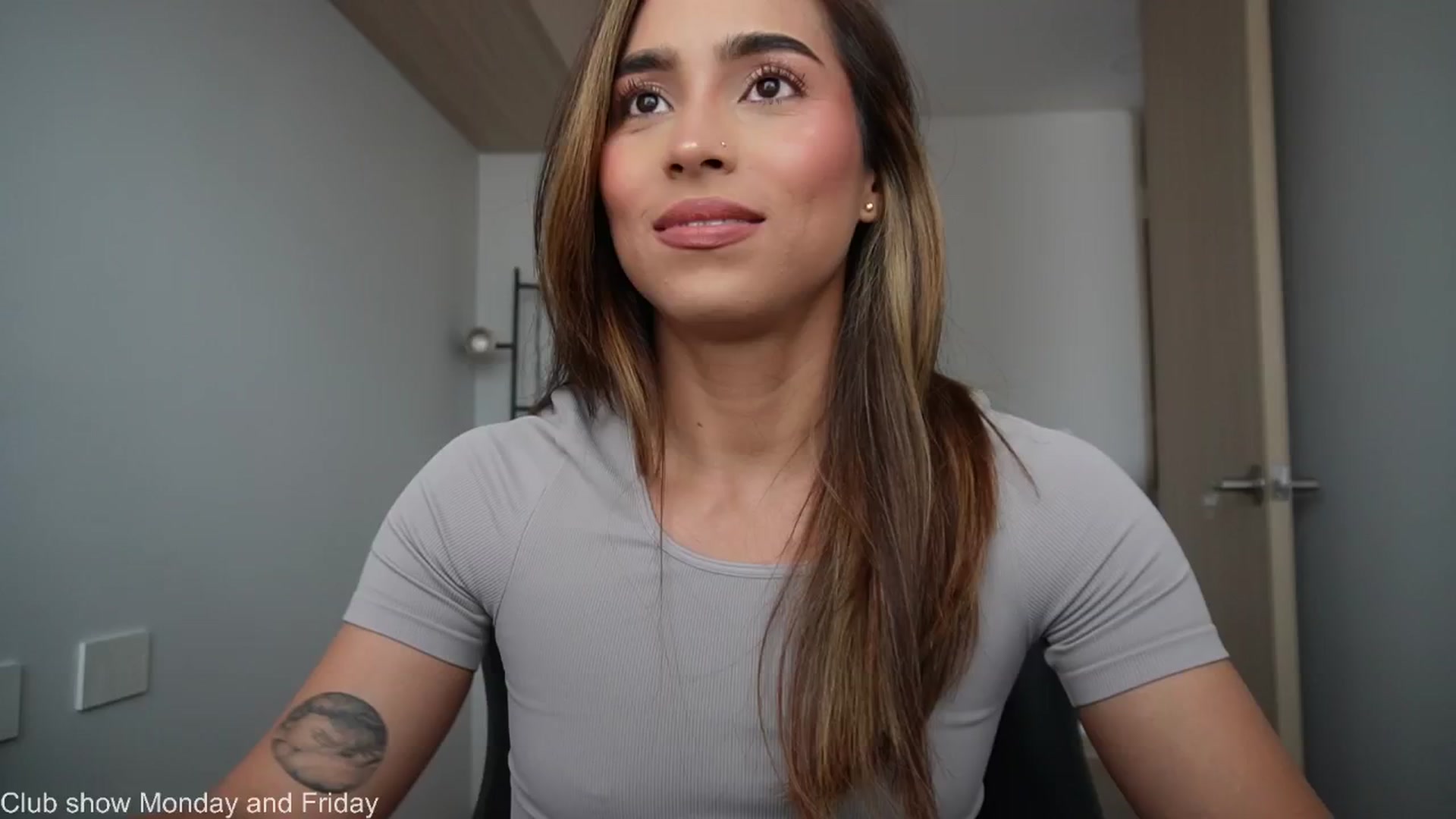 Gallery image thumbnail from Xialing's myfreecams stream on, 03/16/2026, 21:30 image 14 of 20