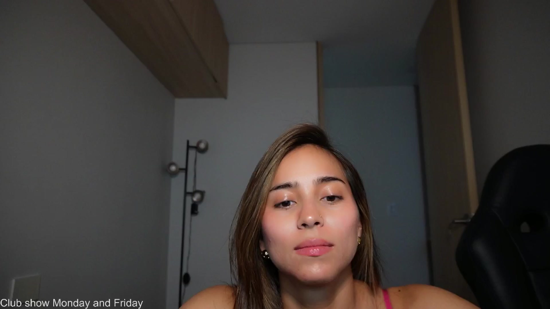 Gallery image thumbnail from Xialing's myfreecams stream on, 03/18/2026, 22:56 image 19 of 20