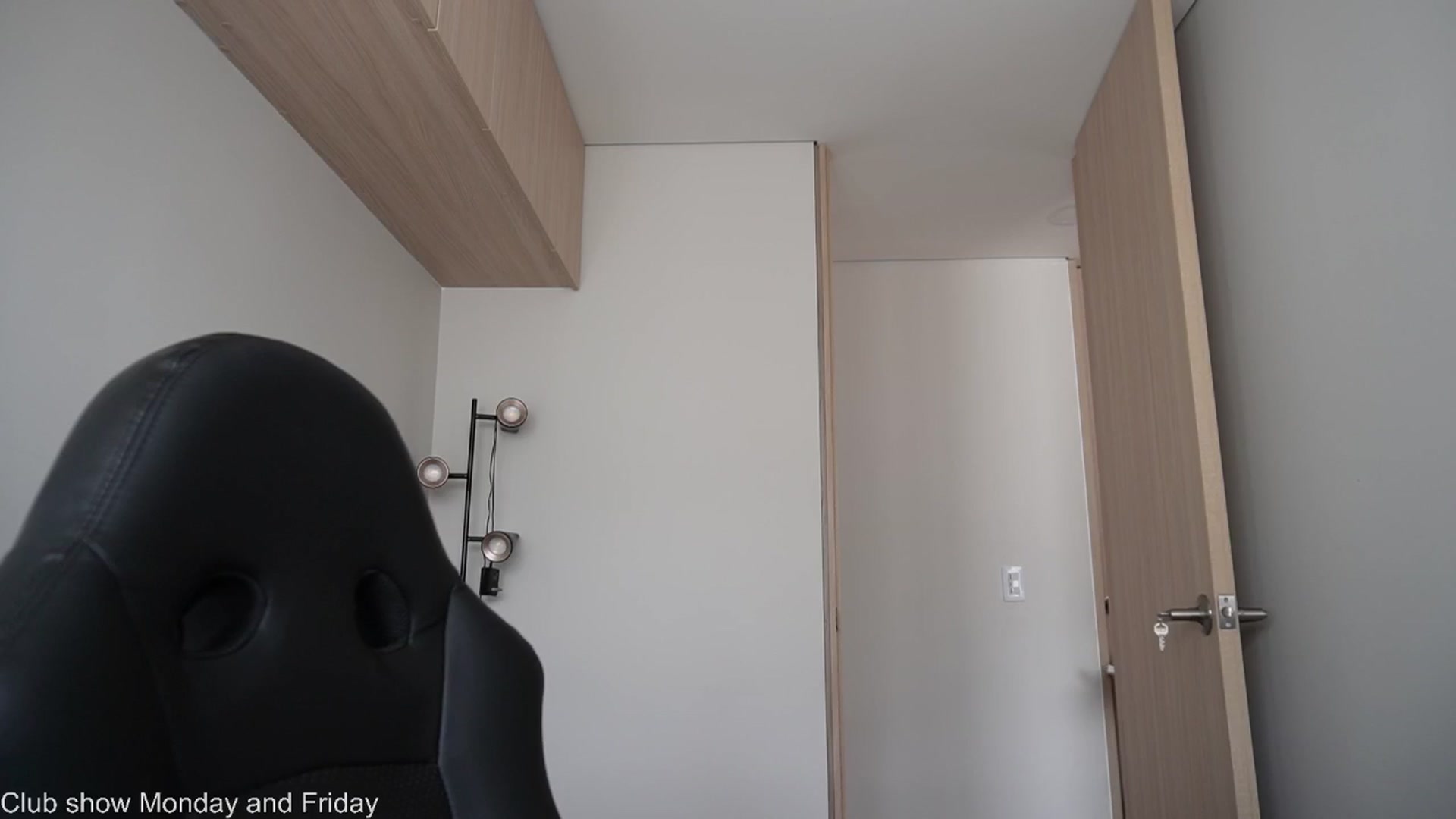 Gallery image thumbnail from Xialing's myfreecams stream on, 03/20/2026, 23:15 image 1 of 20