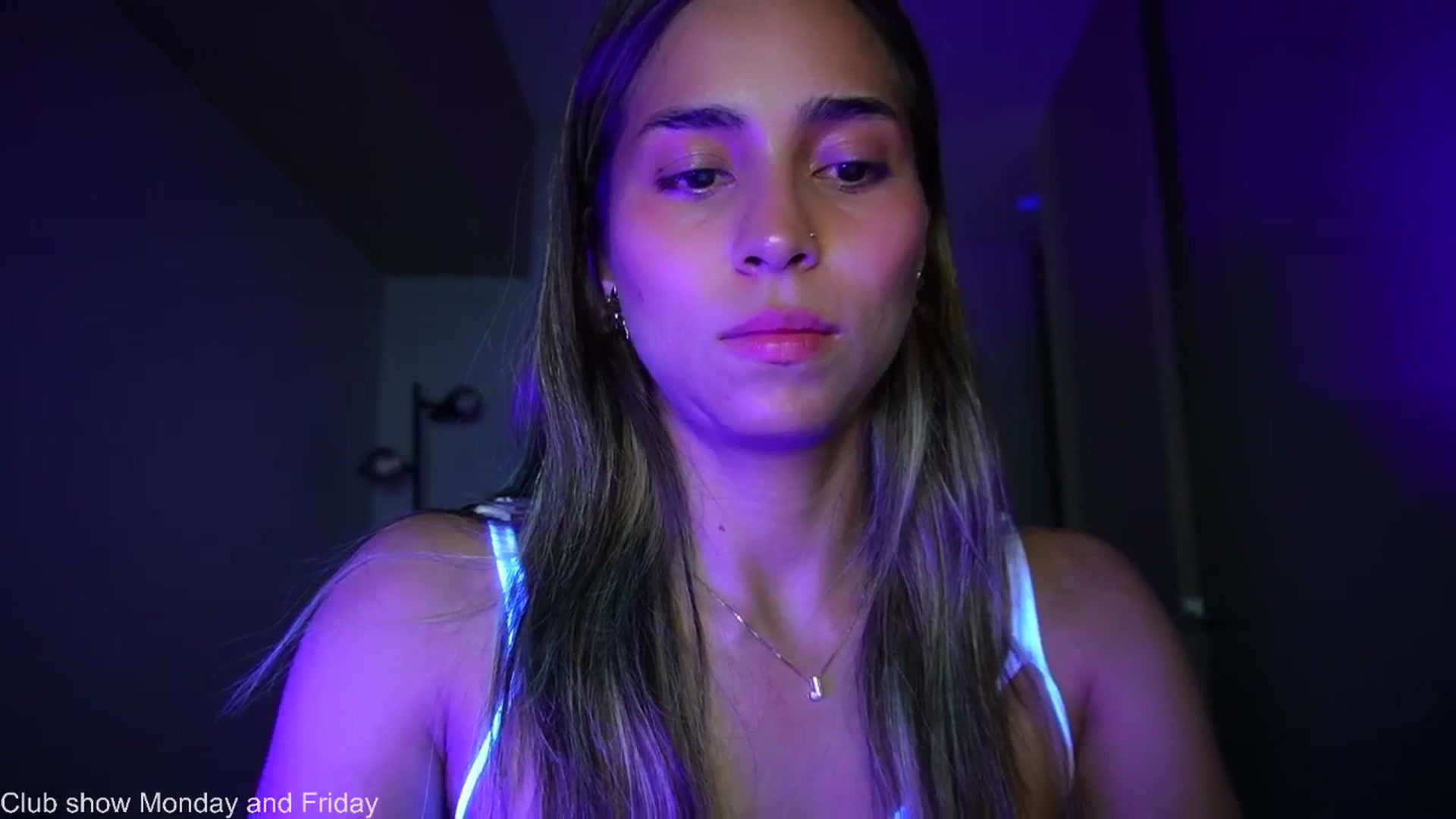 Gallery image thumbnail from Xialing's myfreecams stream on, 03/25/2026, 24:31 image 20 of 20