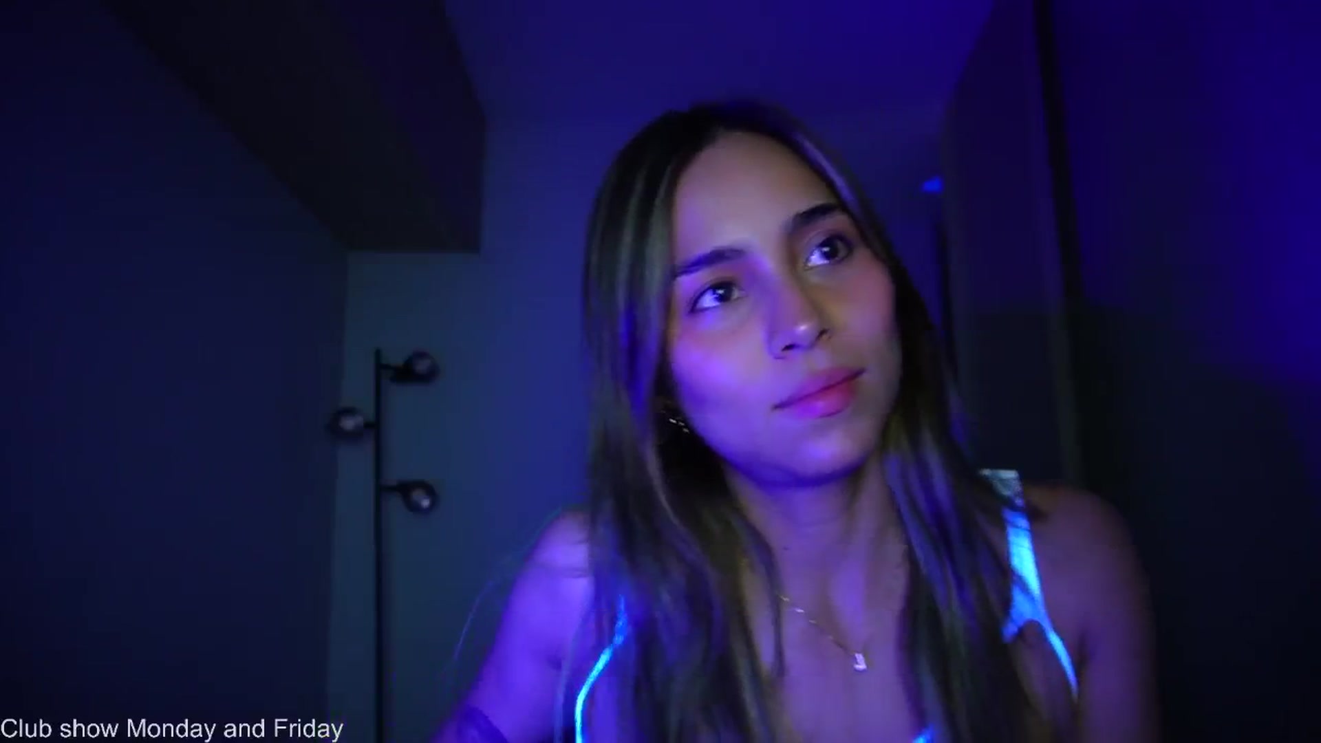Gallery image thumbnail from Xialing's myfreecams stream on, 03/25/2026, 24:33 image 14 of 20