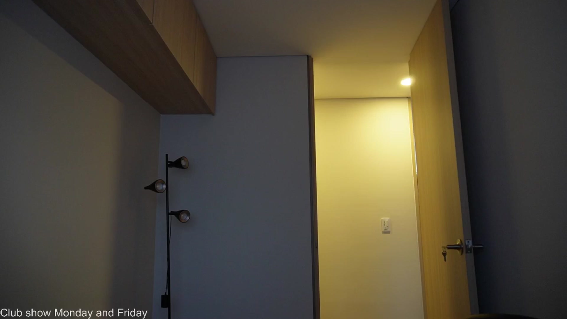 Gallery image thumbnail from Xialing's myfreecams stream on, 04/14/2026, 23:16 image 6 of 20