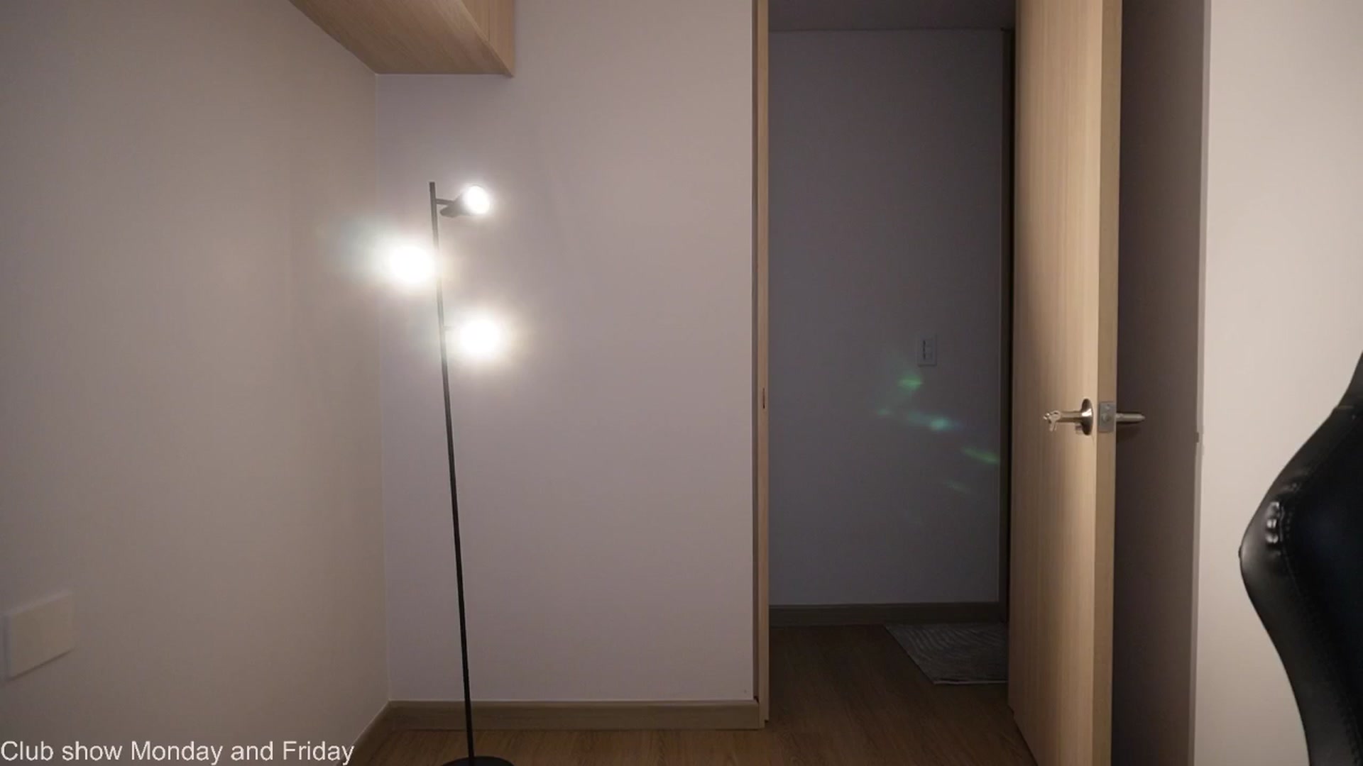 Gallery image thumbnail from Xialing's myfreecams stream on, 04/20/2026, 23:57 image 10 of 20