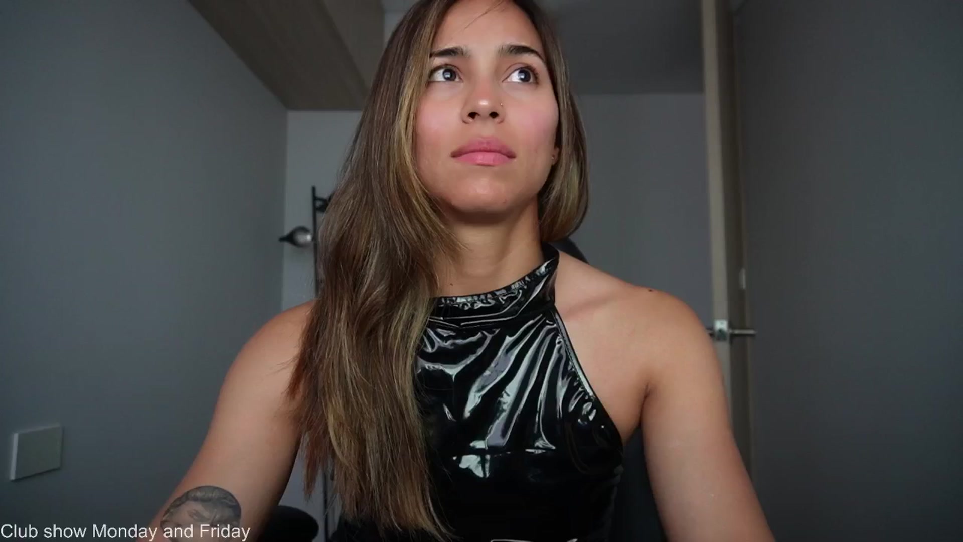 Gallery image thumbnail from Xialing's myfreecams stream on, 04/22/2026, 23:12 image 6 of 20