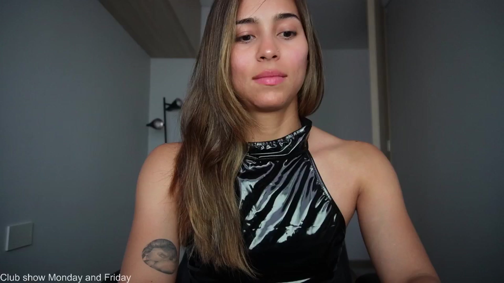 Gallery image thumbnail from Xialing's myfreecams stream on, 04/22/2026, 23:12 image 7 of 20