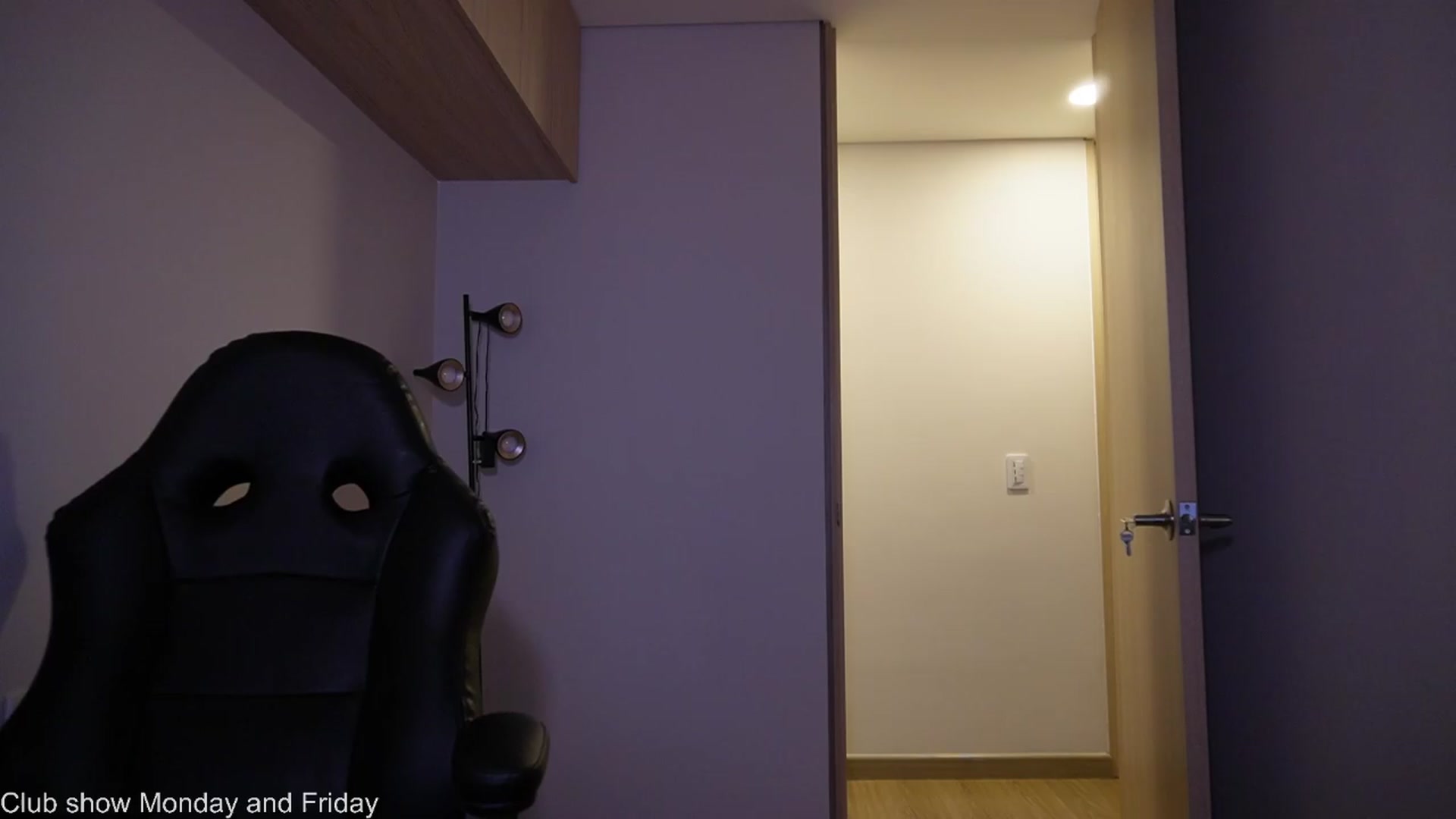 Gallery image thumbnail from Xialing's myfreecams stream on, 05/15/2026, 23:58 image 12 of 20
