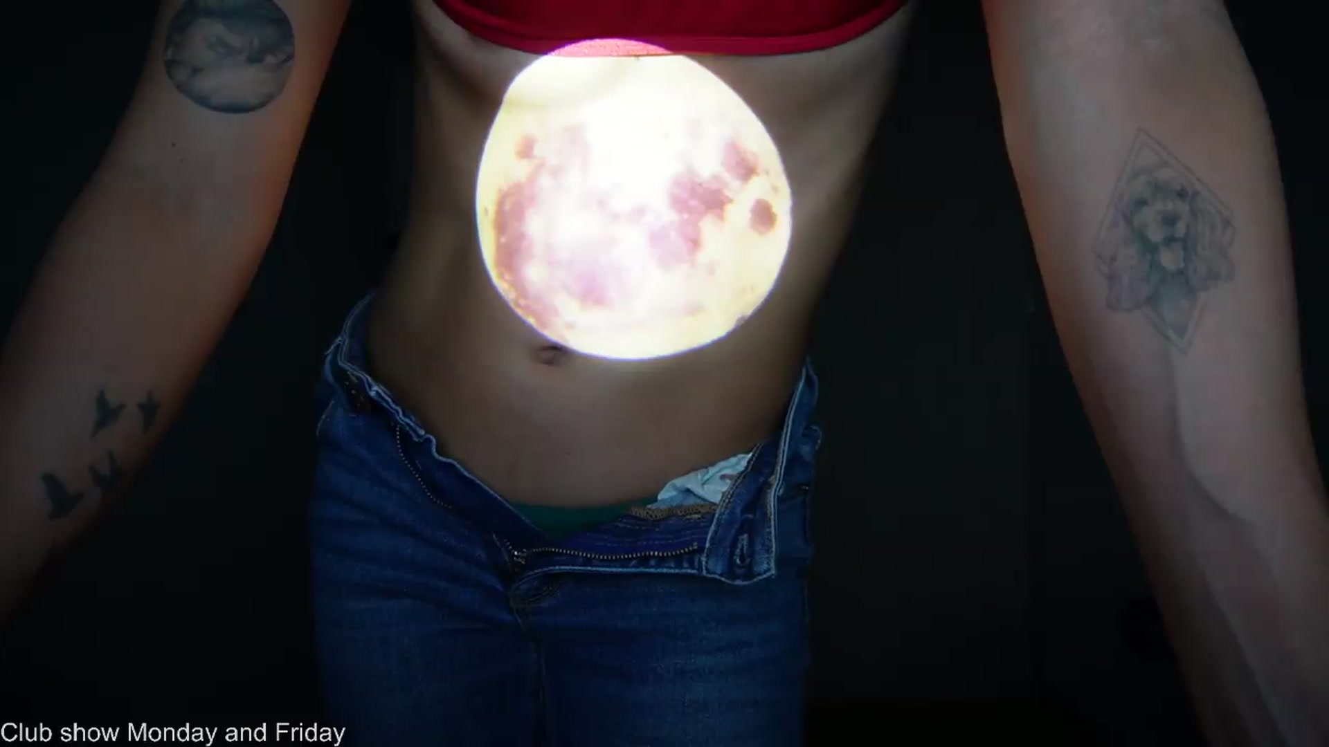 Gallery image thumbnail from Xialing's myfreecams stream on, 05/20/2026, 24:17 image 12 of 20