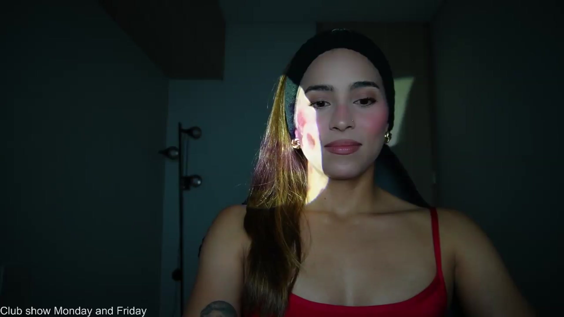 Gallery image thumbnail from Xialing's myfreecams stream on, 05/20/2026, 24:17 image 15 of 20