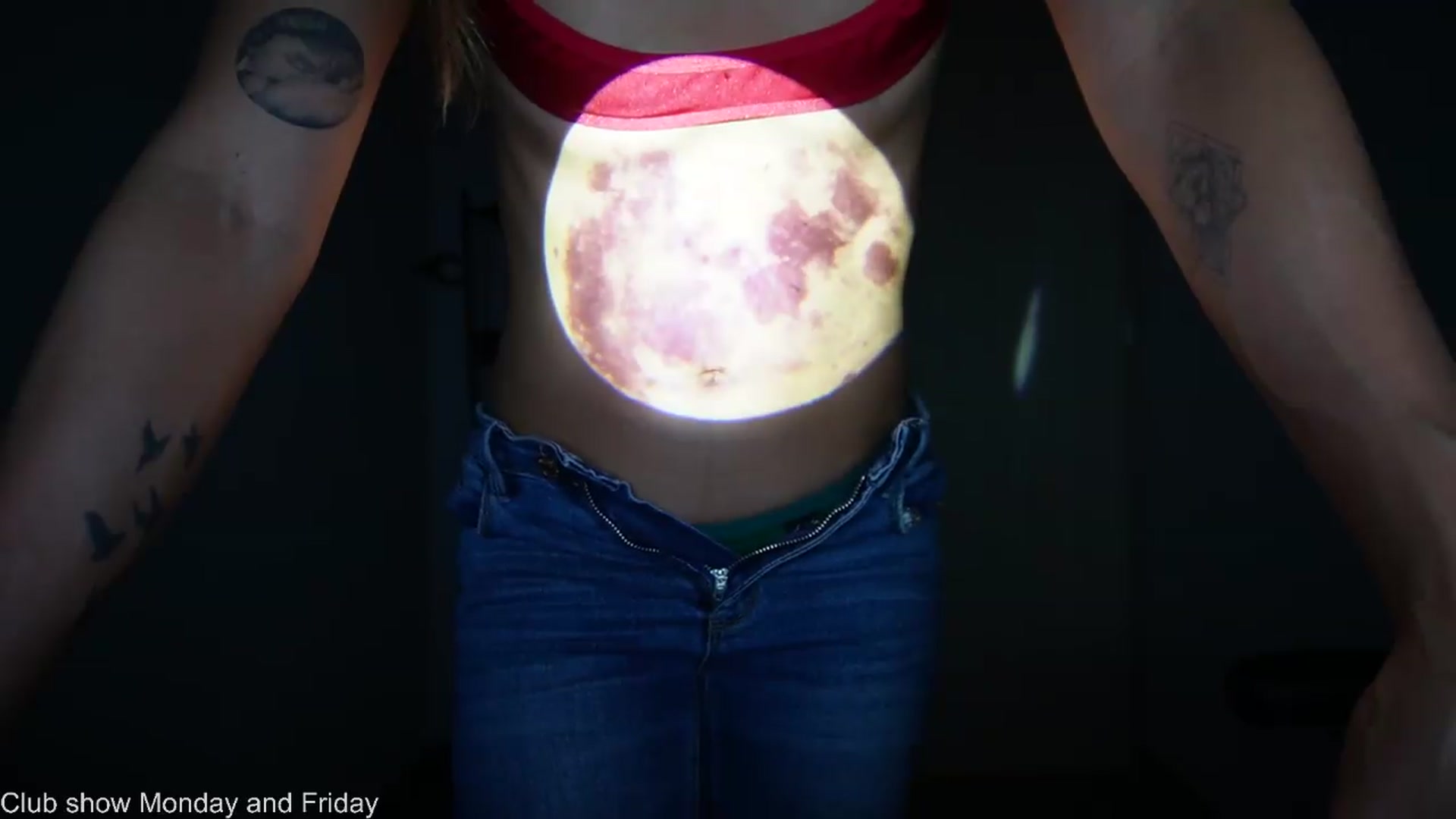 Gallery image thumbnail from Xialing's myfreecams stream on, 05/20/2026, 24:17 image 13 of 20
