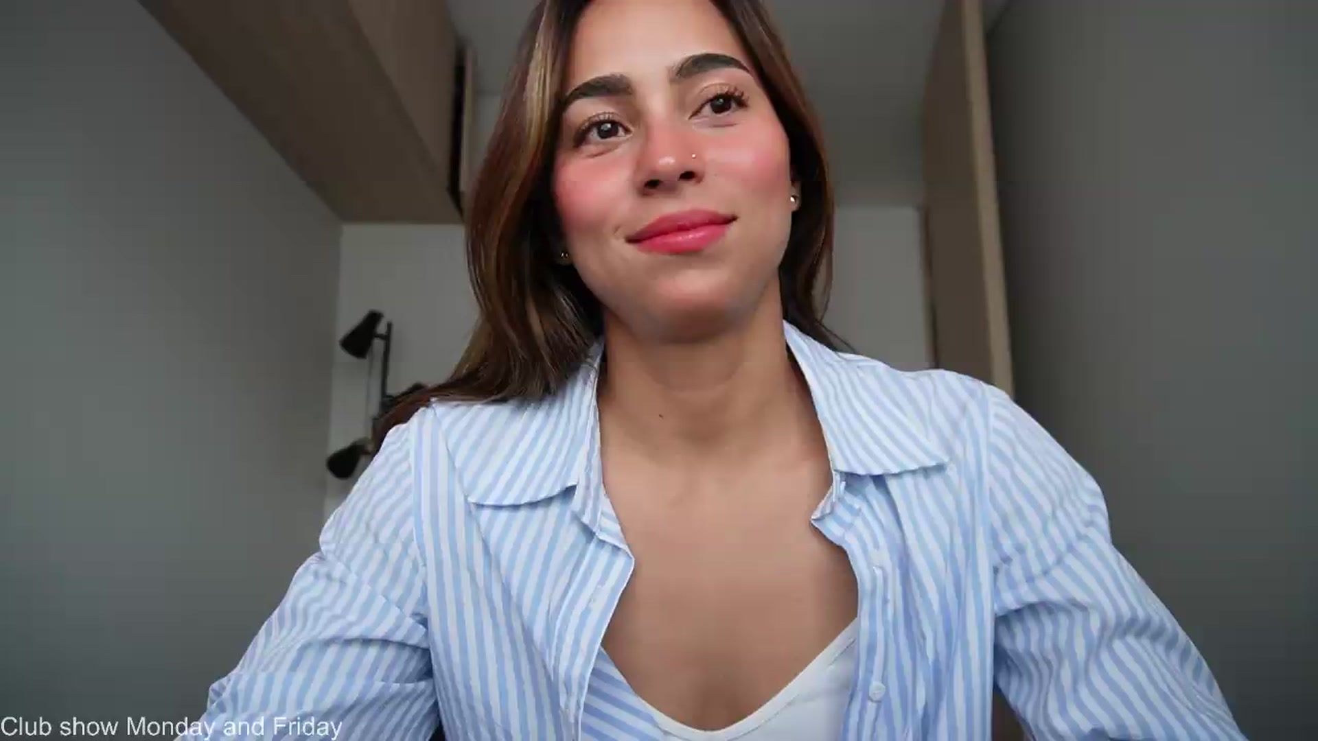 Gallery image thumbnail from Xialing's myfreecams stream on, 06/03/2026, 24:48 image 1 of 20