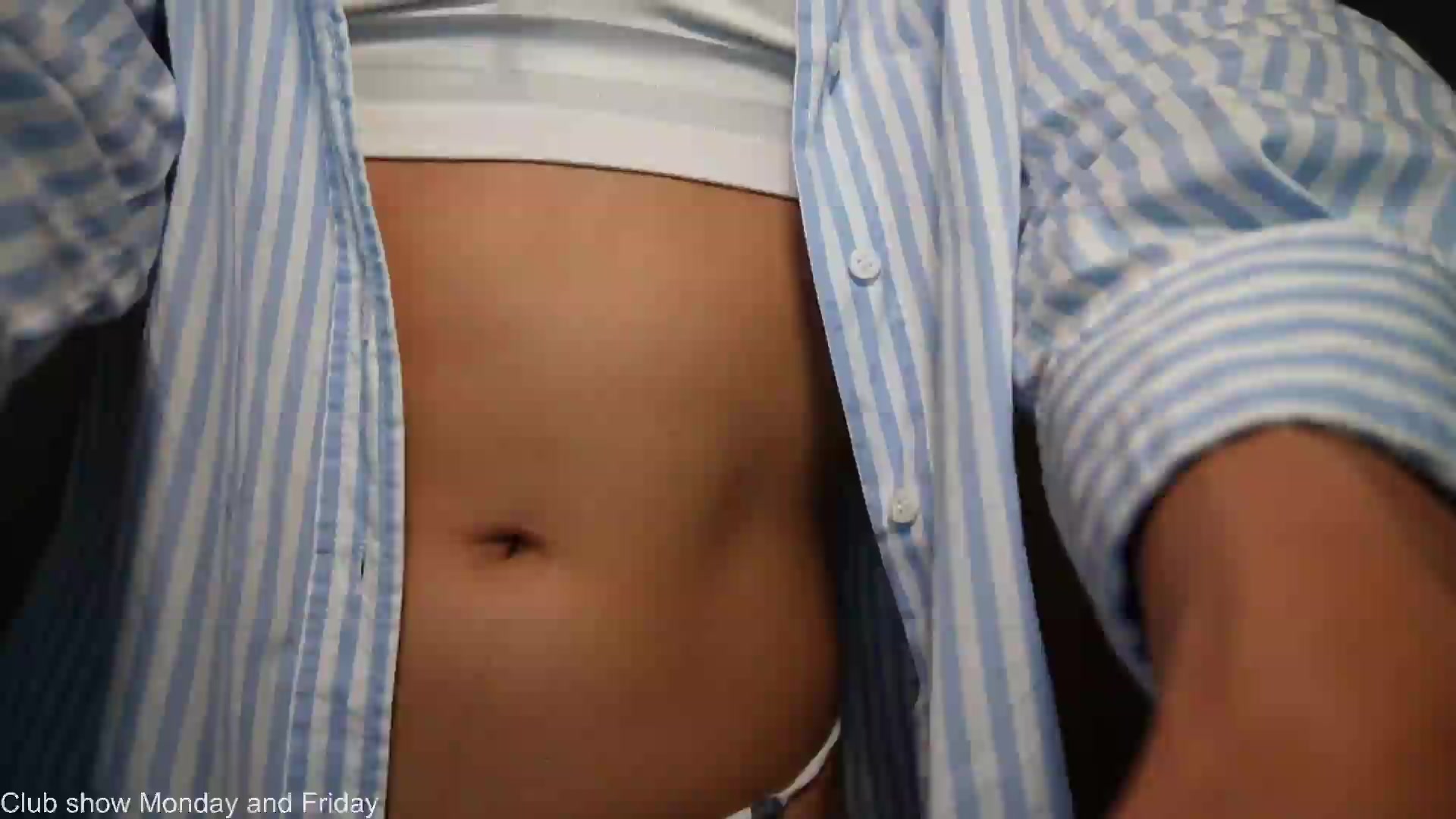 Gallery image thumbnail from Xialing's myfreecams stream on, 06/03/2026, 24:48 image 13 of 20
