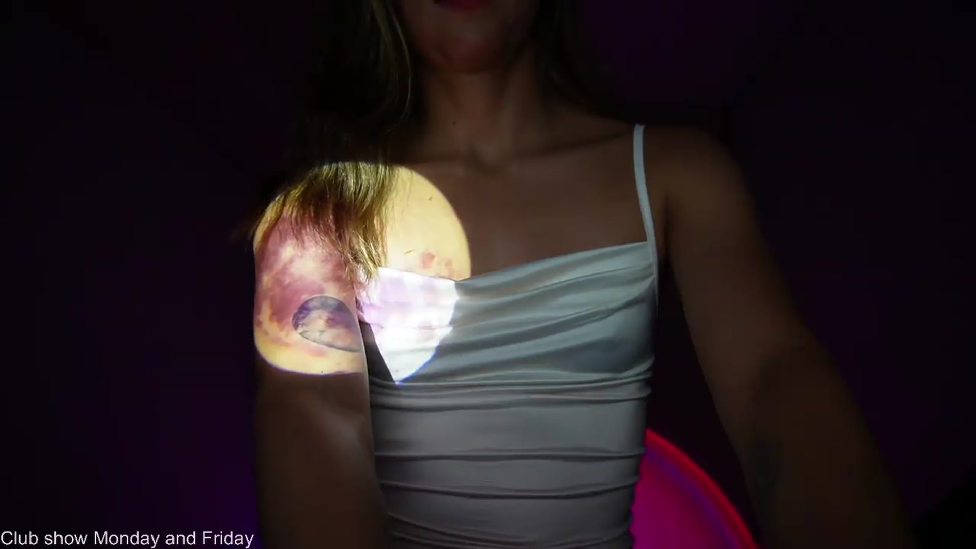Gallery image thumbnail from Xialing's myfreecams stream on, 06/08/2026, 23:43 image 9 of 20