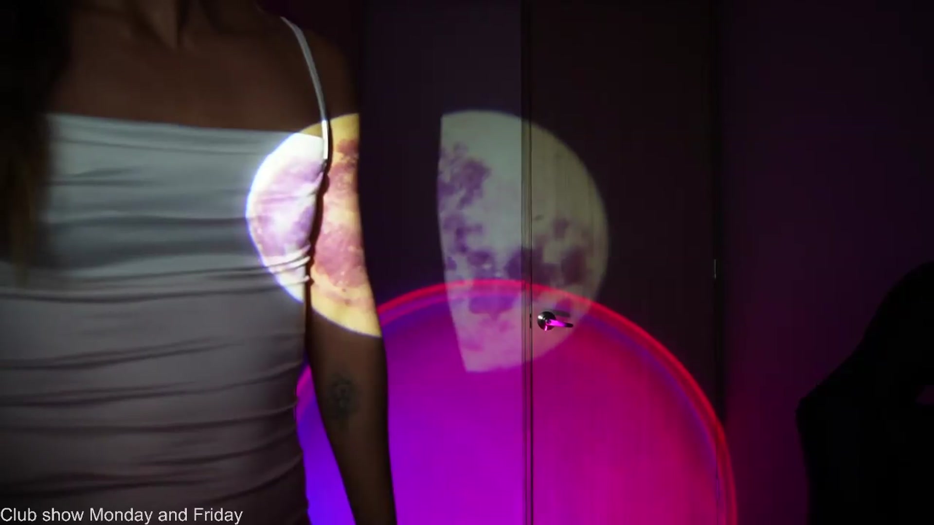 Gallery image thumbnail from Xialing's myfreecams stream on, 06/08/2026, 23:43 image 12 of 20