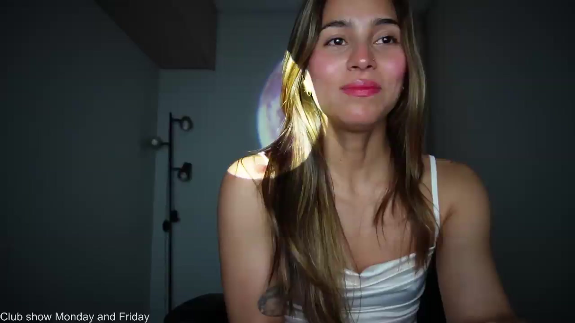 Gallery image thumbnail from Xialing's myfreecams stream on, 07/10/2026, 23:48 image 11 of 20