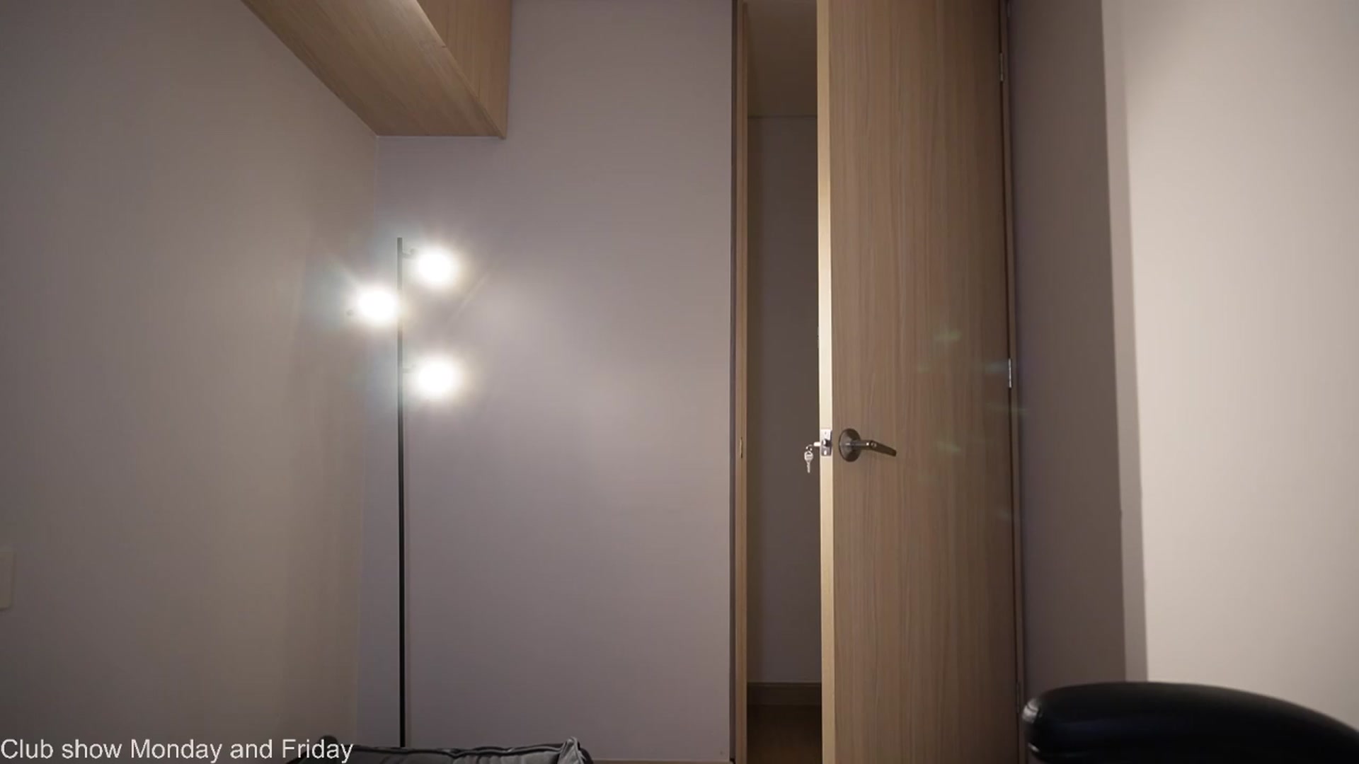 Gallery image thumbnail from Xialing's myfreecams stream on, 07/16/2026, 23:50 image 19 of 20