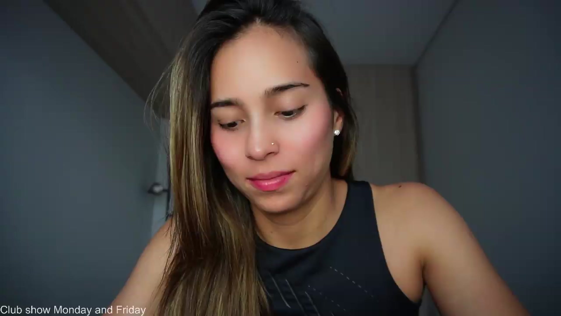 Gallery image thumbnail from Xialing's myfreecams stream on, 07/17/2026, 23:52 image 6 of 20