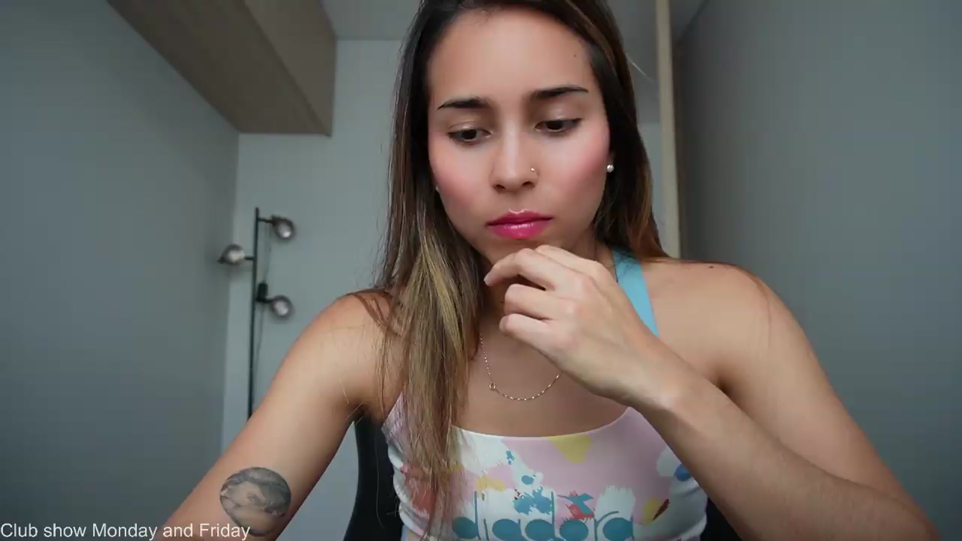 Gallery image thumbnail from Xialing's myfreecams stream on, 07/22/2026, 23:12 image 1 of 20