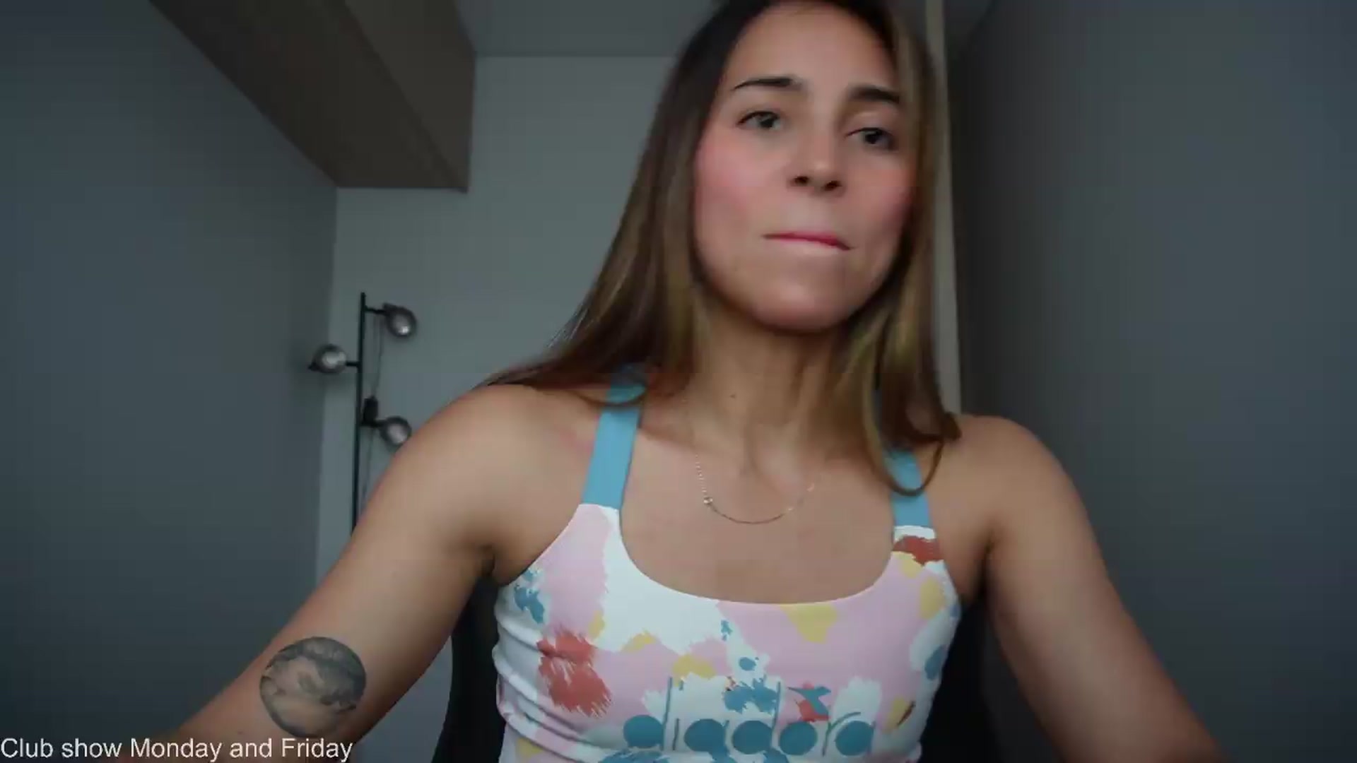 Gallery image thumbnail from Xialing's myfreecams stream on, 07/22/2026, 23:12 image 7 of 20