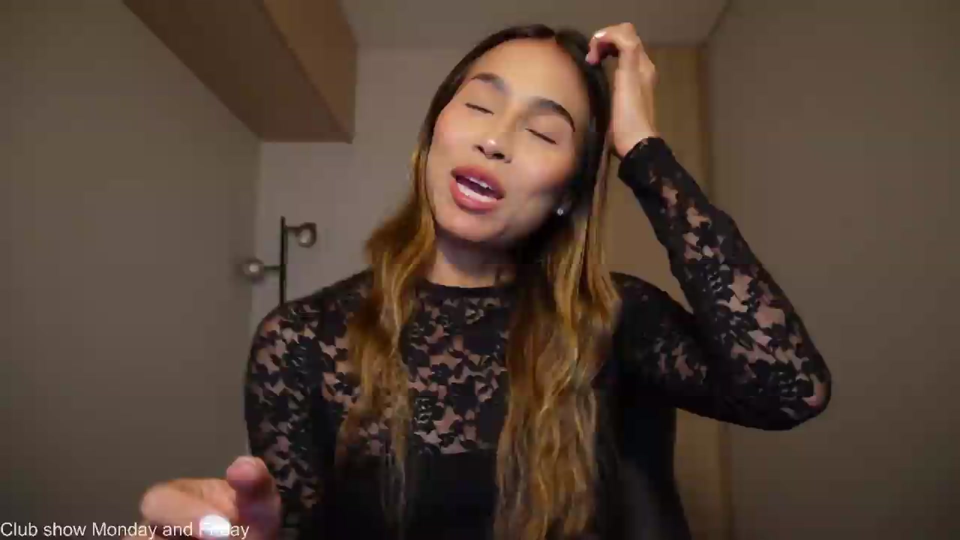Gallery image thumbnail from Xialing's myfreecams stream on, 07/28/2026, 24:02 image 16 of 20