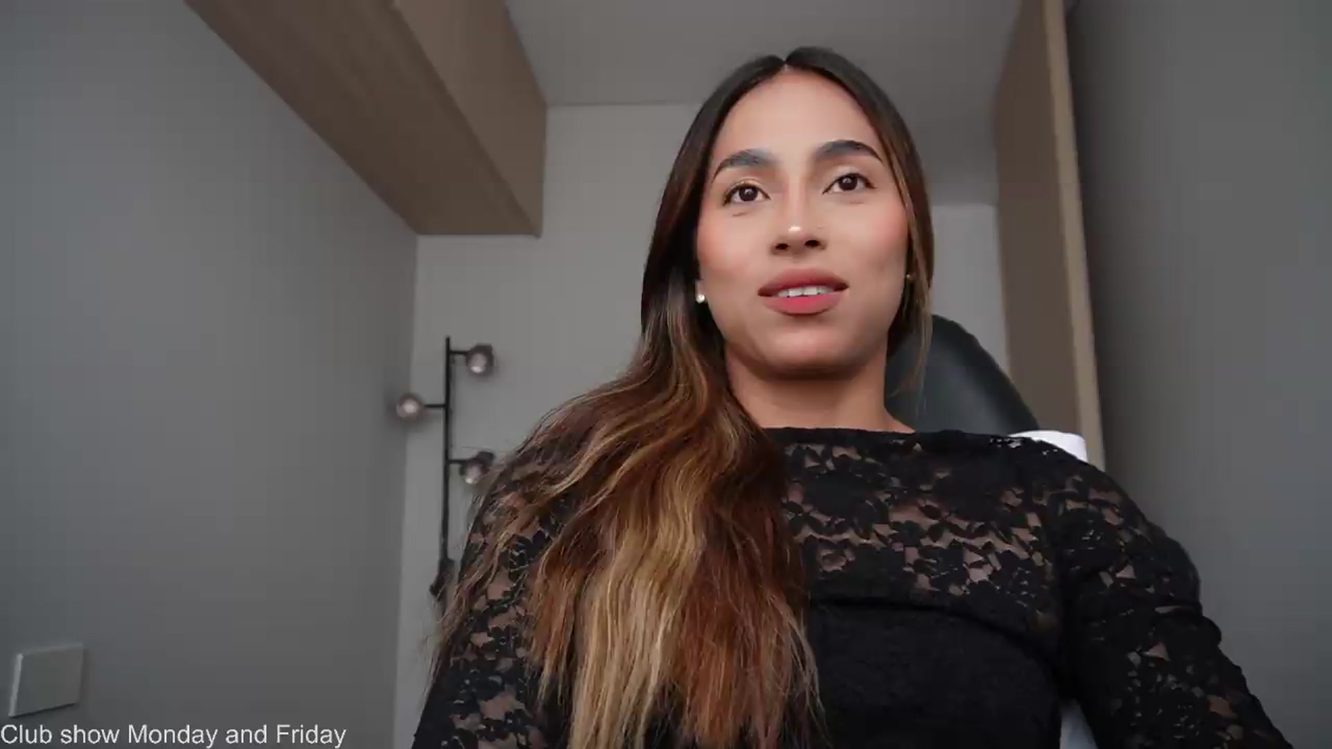 Gallery image thumbnail from Xialing's myfreecams stream on, 07/28/2026, 24:02 image 3 of 20