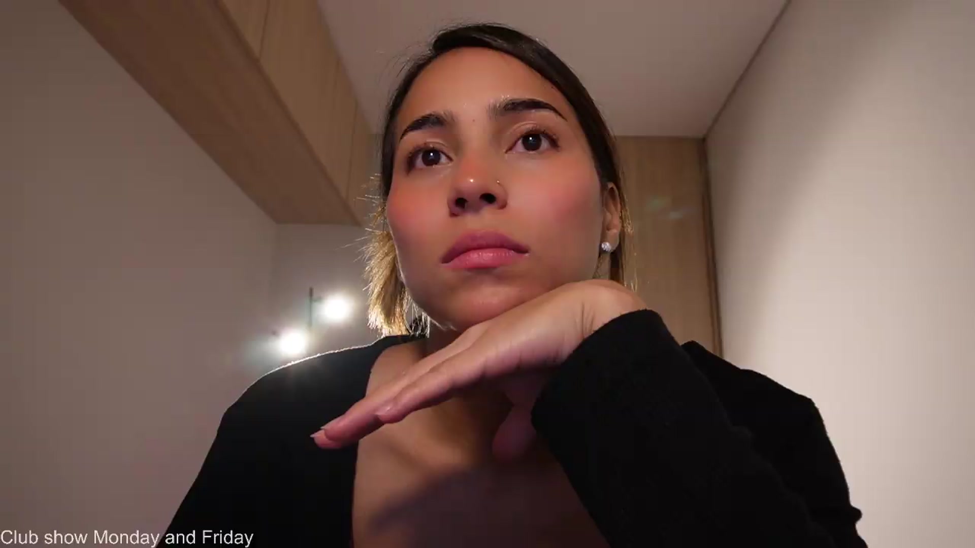 Gallery image thumbnail from Xialing's myfreecams stream on, 08/12/2026, 24:02 image 20 of 20