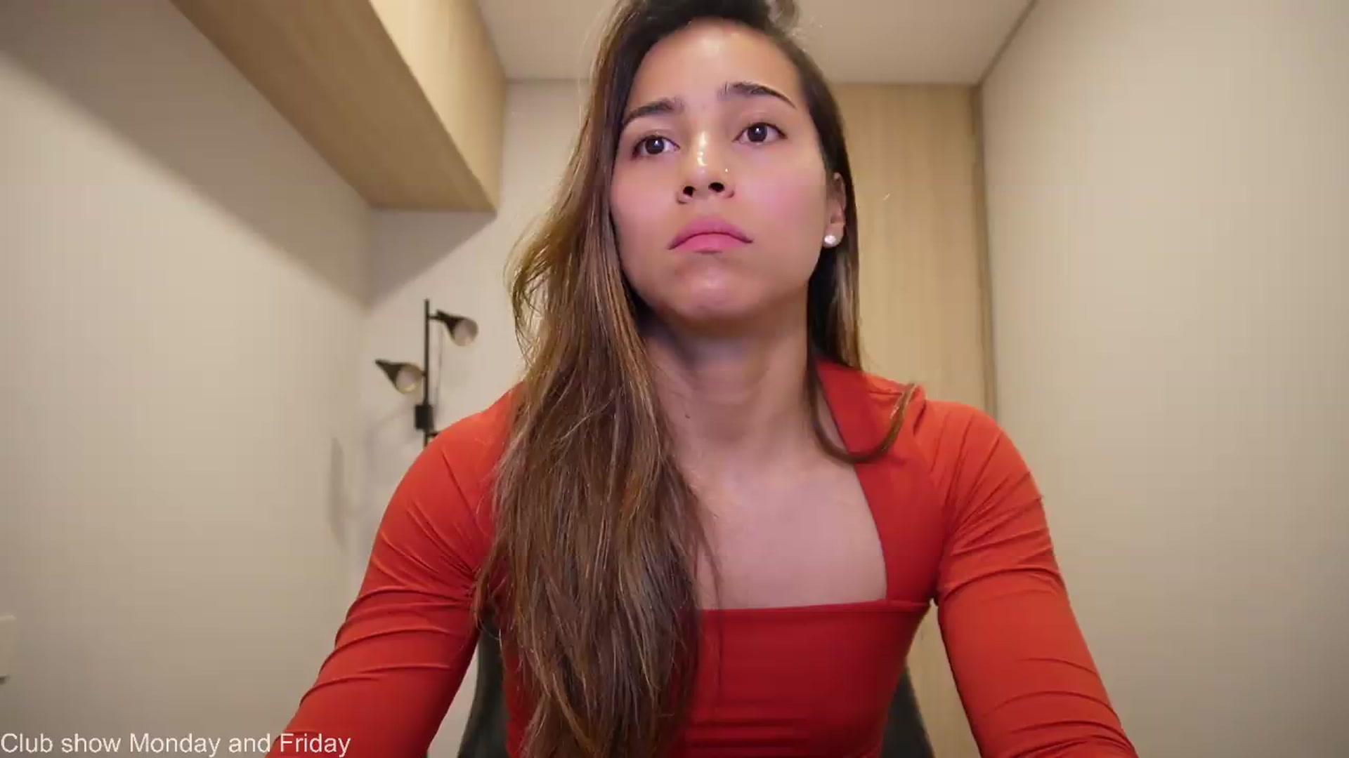 Gallery image thumbnail from Xialing's myfreecams stream on, 08/13/2026, 23:54 image 5 of 20