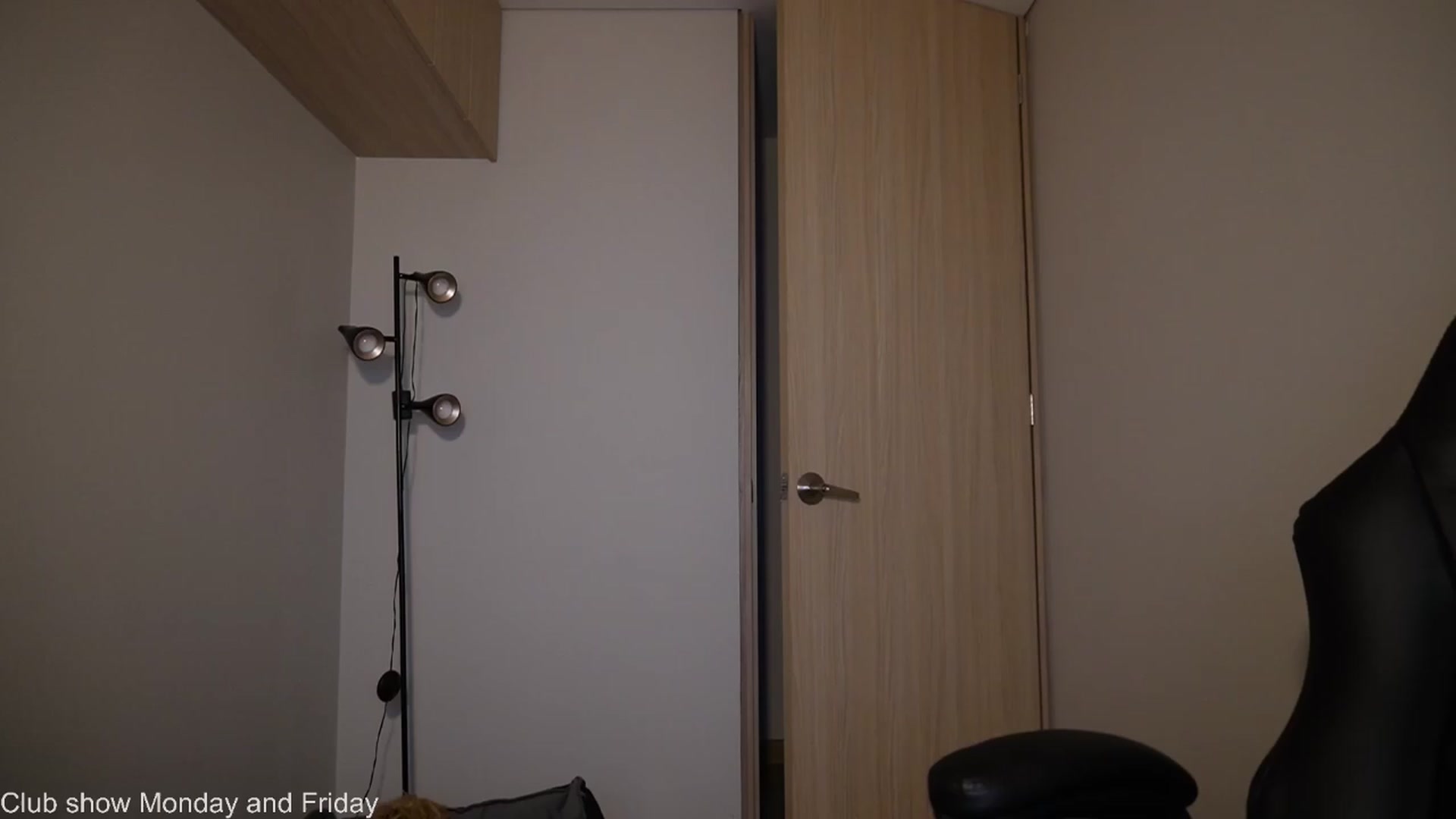 Gallery image thumbnail from Xialing's myfreecams stream on, 08/19/2026, 23:08 image 20 of 20