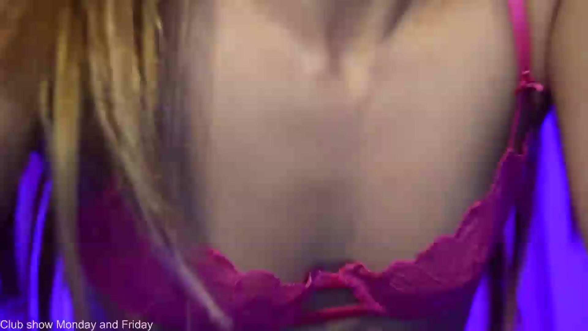 Gallery image thumbnail from Xialing's myfreecams stream on, 08/25/2026, 24:11 image 11 of 20