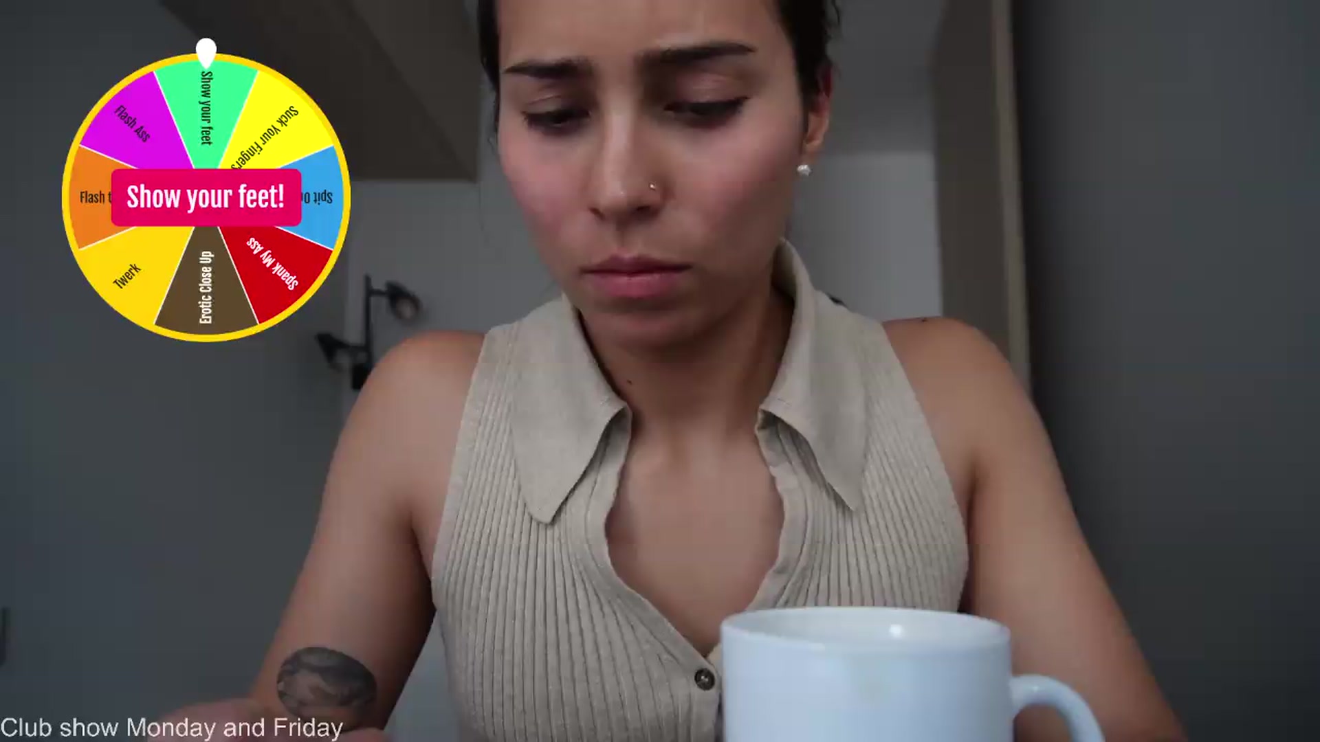 Gallery image thumbnail from Xialing's myfreecams stream on, 08/27/2026, 22:41 image 3 of 20