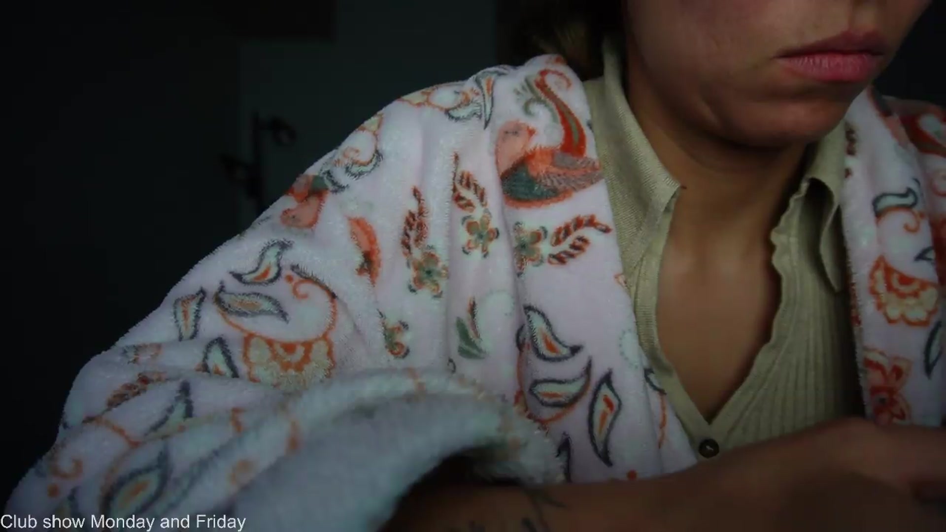 Gallery image thumbnail from Xialing's myfreecams stream on, 08/27/2026, 23:21 image 12 of 20