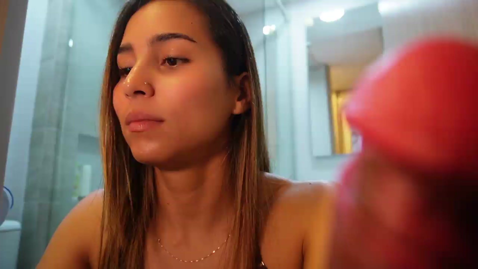 Gallery image thumbnail from Xialing's myfreecams stream on, 08/29/2026, 24:06 image 17 of 20