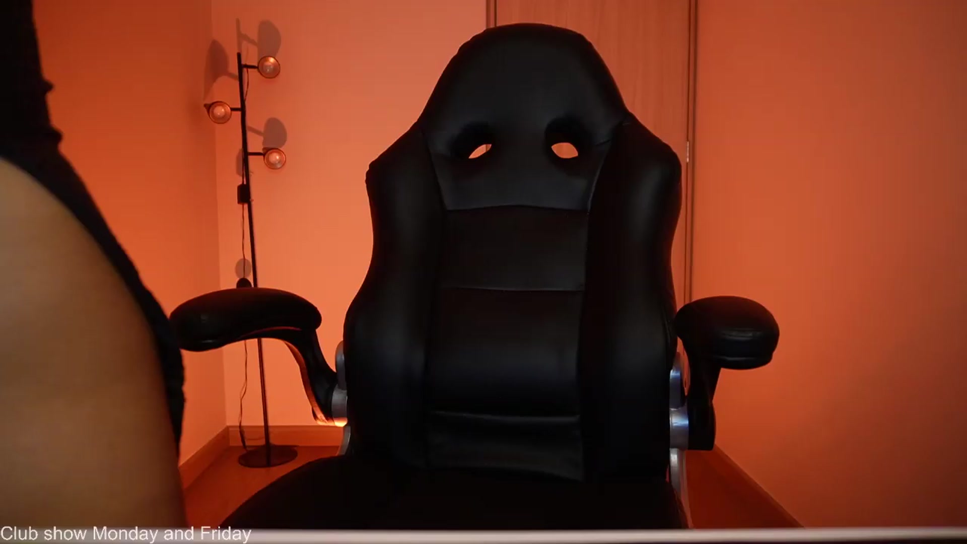 Gallery image thumbnail from Xialing's myfreecams stream on, 09/02/2026, 04:01 image 17 of 20