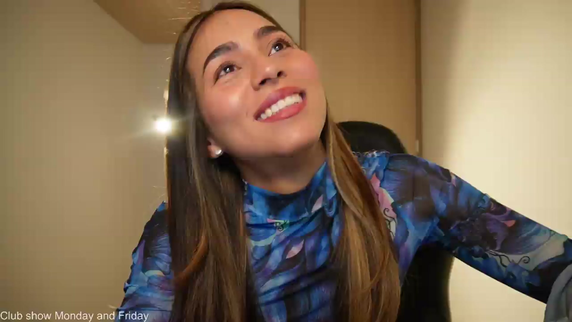 Gallery image thumbnail from Xialing's myfreecams stream on, 09/05/2026, 24:04 image 14 of 20