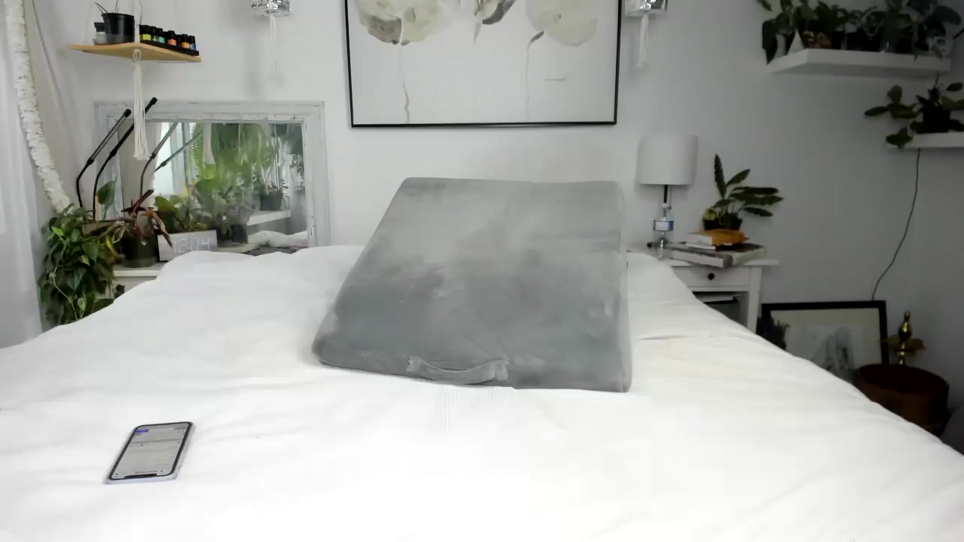 Gallery image thumbnail from XiennaMoreau's myfreecams stream on, 12/18/2023, 16:15 image 8 of 20