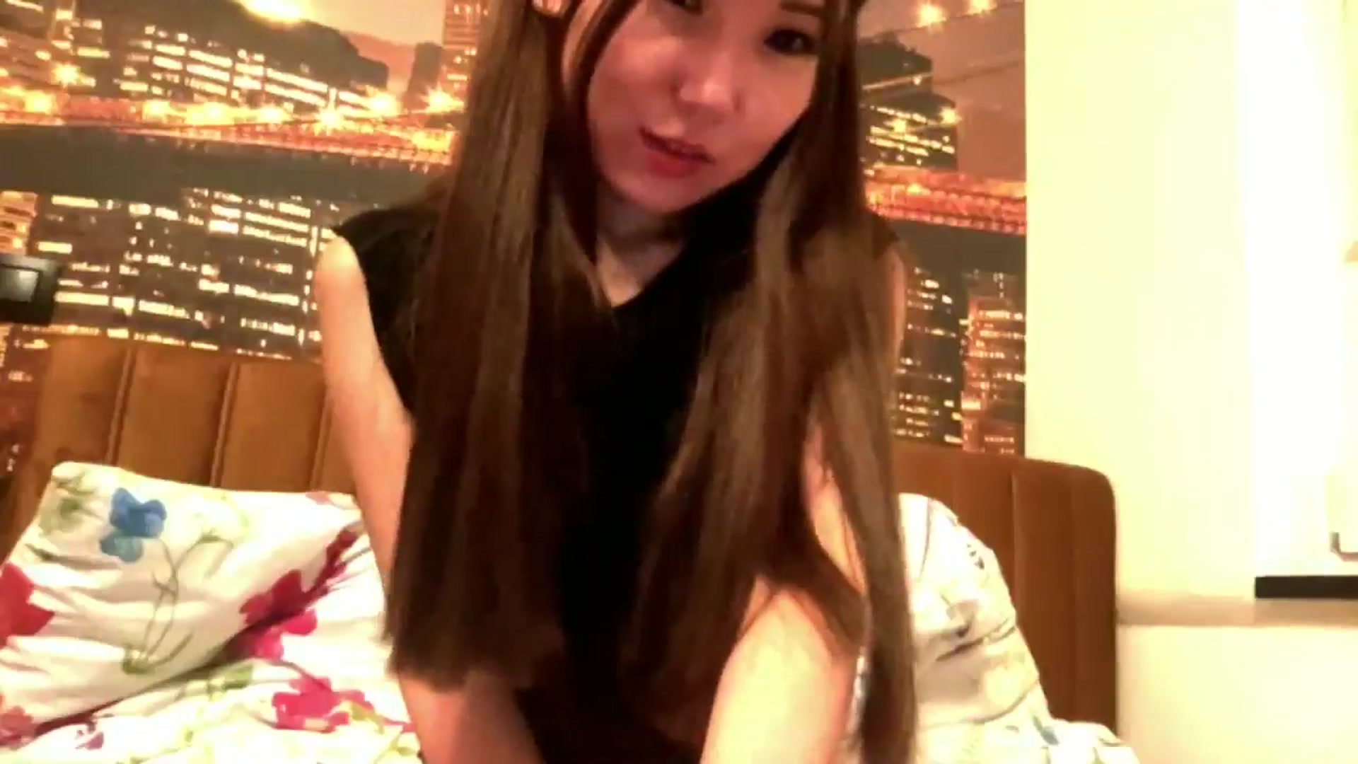 Gallery image thumbnail from Xiu77Mei's myfreecams stream on, 09/15/2025, 18:54 image 4 of 20